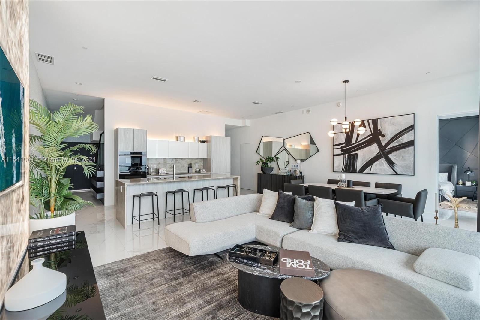 480 31st, Miami, FL, 33137 United States, 5 Bedrooms Bedrooms, ,5 BathroomsBathrooms,Residential,For Sale,31st,A11541041