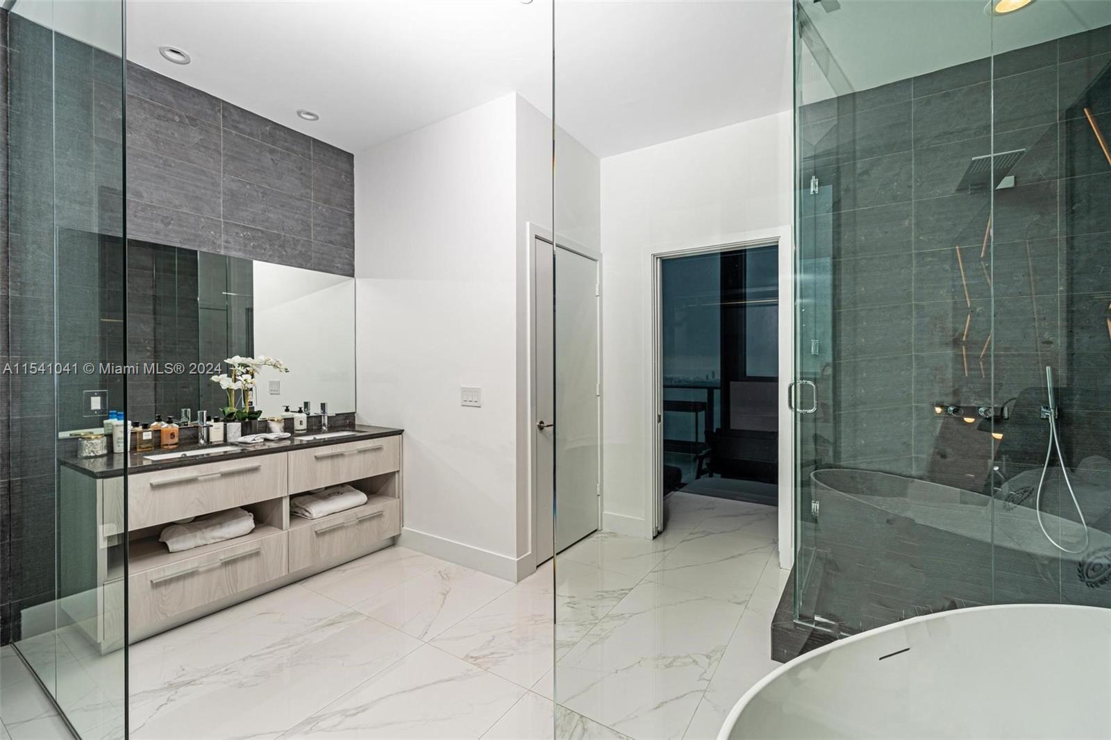 480 31st, Miami, FL, 33137 United States, 5 Bedrooms Bedrooms, ,5 BathroomsBathrooms,Residential,For Sale,31st,A11541041