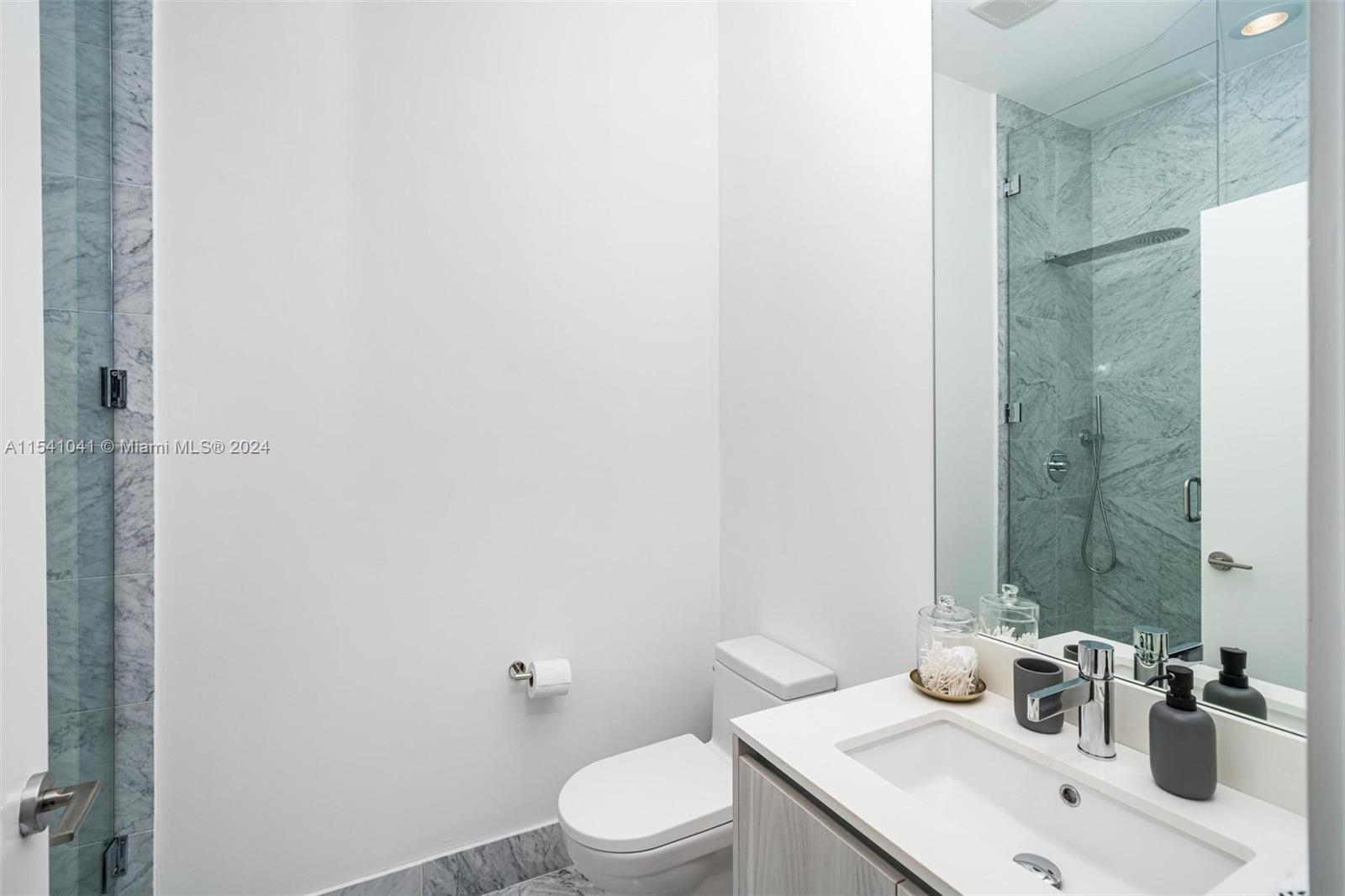 480 31st, Miami, FL, 33137 United States, 5 Bedrooms Bedrooms, ,5 BathroomsBathrooms,Residential,For Sale,31st,A11541041