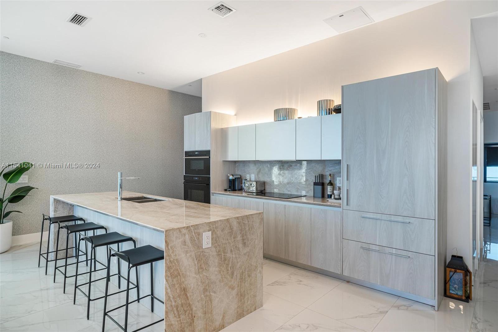 480 31st, Miami, FL, 33137 United States, 5 Bedrooms Bedrooms, ,5 BathroomsBathrooms,Residential,For Sale,31st,A11541041