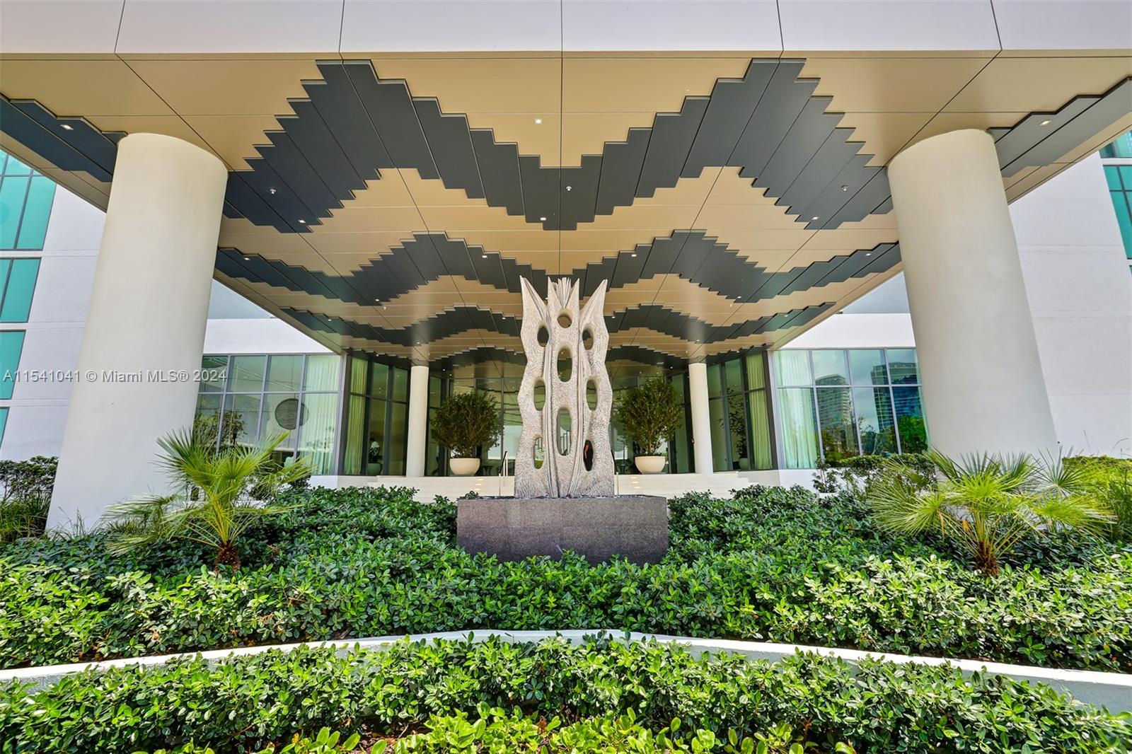 480 31st, Miami, FL, 33137 United States, 5 Bedrooms Bedrooms, ,5 BathroomsBathrooms,Residential,For Sale,31st,A11541041