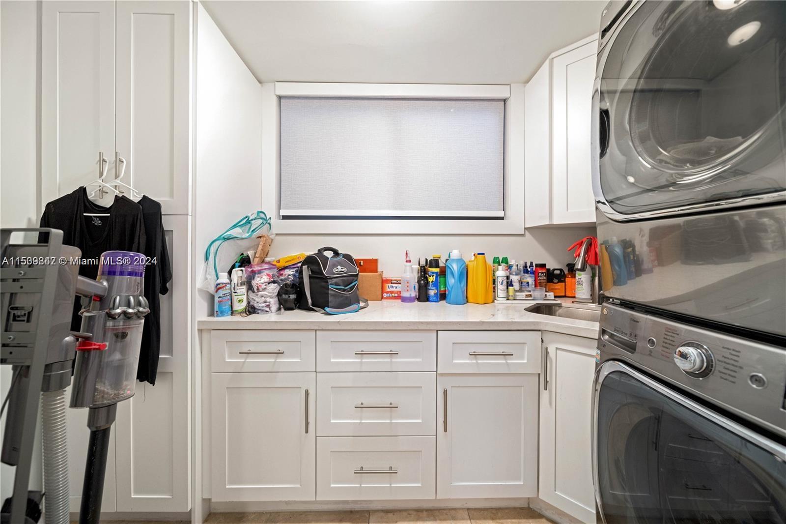 10100 90th Ave, Miami, FL, 33176 United States, 6 Bedrooms Bedrooms, ,6 BathroomsBathrooms,Residential,For Sale,90th Ave,A11539842