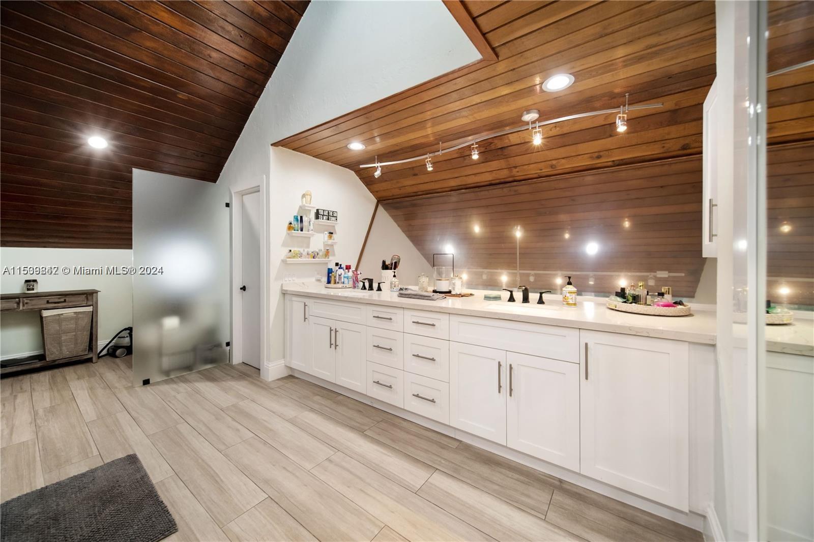 10100 90th Ave, Miami, FL, 33176 United States, 6 Bedrooms Bedrooms, ,6 BathroomsBathrooms,Residential,For Sale,90th Ave,A11539842