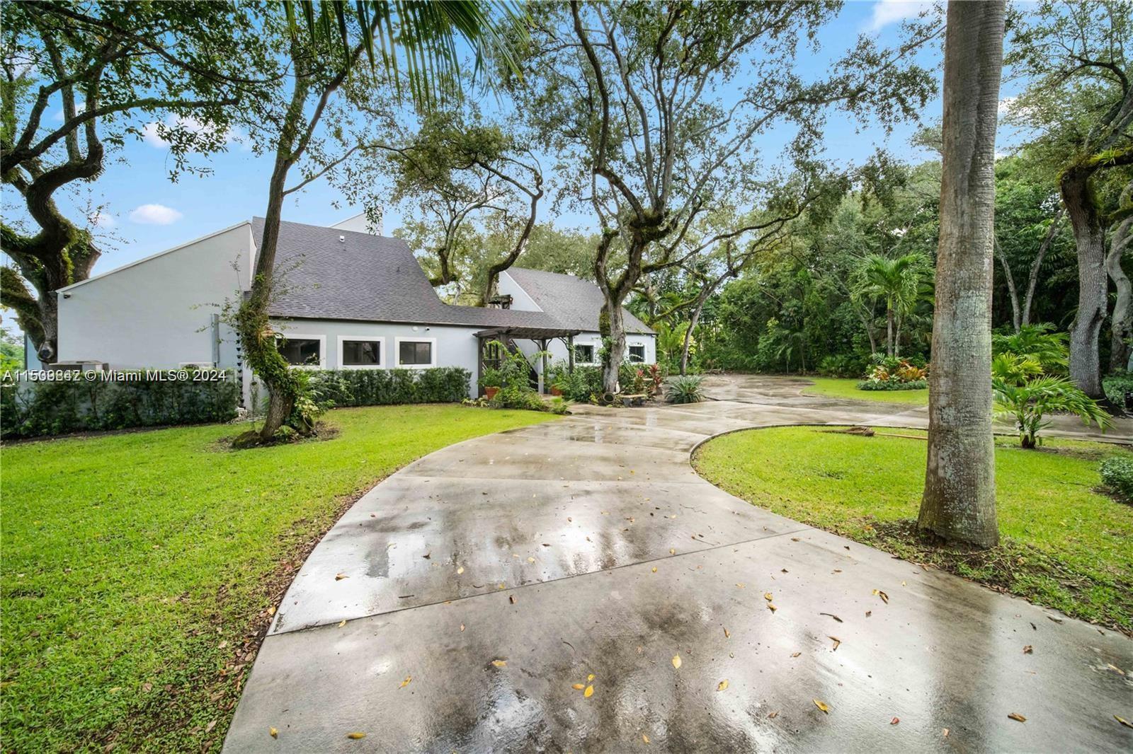 10100 90th Ave, Miami, FL, 33176 United States, 6 Bedrooms Bedrooms, ,6 BathroomsBathrooms,Residential,For Sale,90th Ave,A11539842