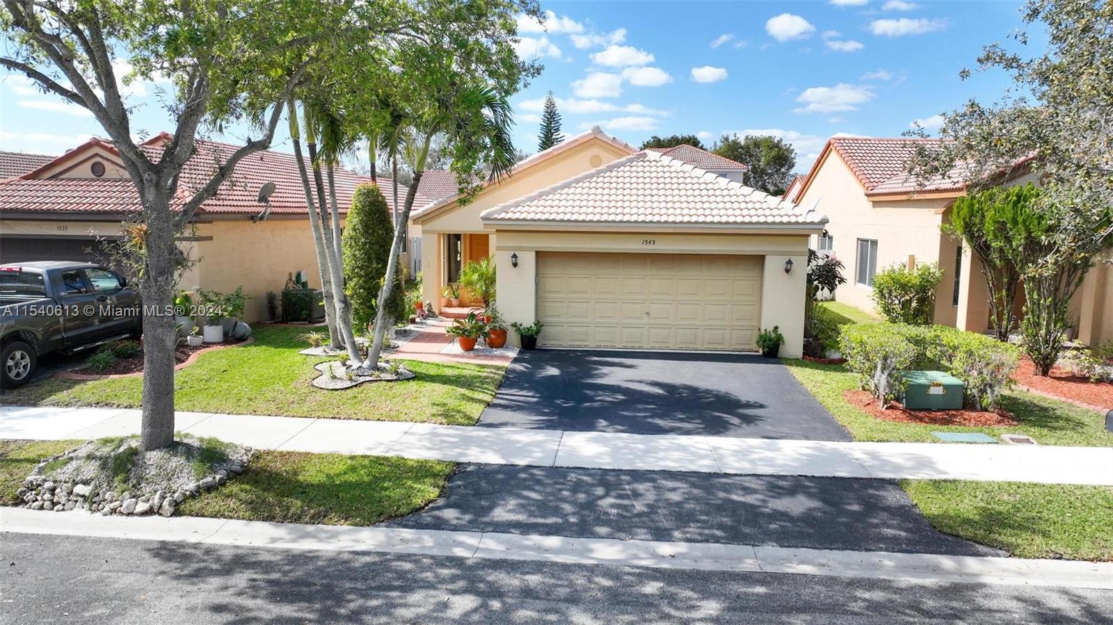 1545 Mira Vista Cir, Weston, FL, 33327 United States, 3 Bedrooms Bedrooms, ,2 BathroomsBathrooms,Residential,For Sale,Mira Vista Cir,A11540613