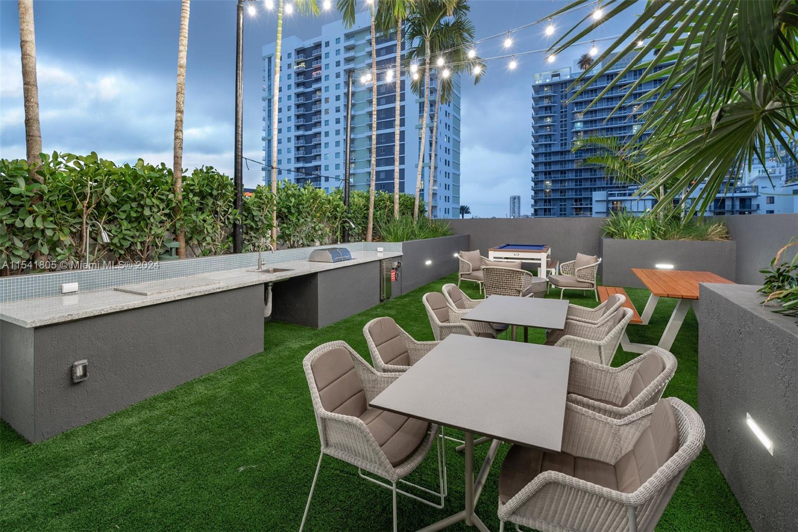 221 SW 12th St 2-PH7, Miami, Florida 33130, 2 Bedrooms Bedrooms, ,2 BathroomsBathrooms,Residentiallease,For Rent,221 SW 12th St 2-PH7,A11541805