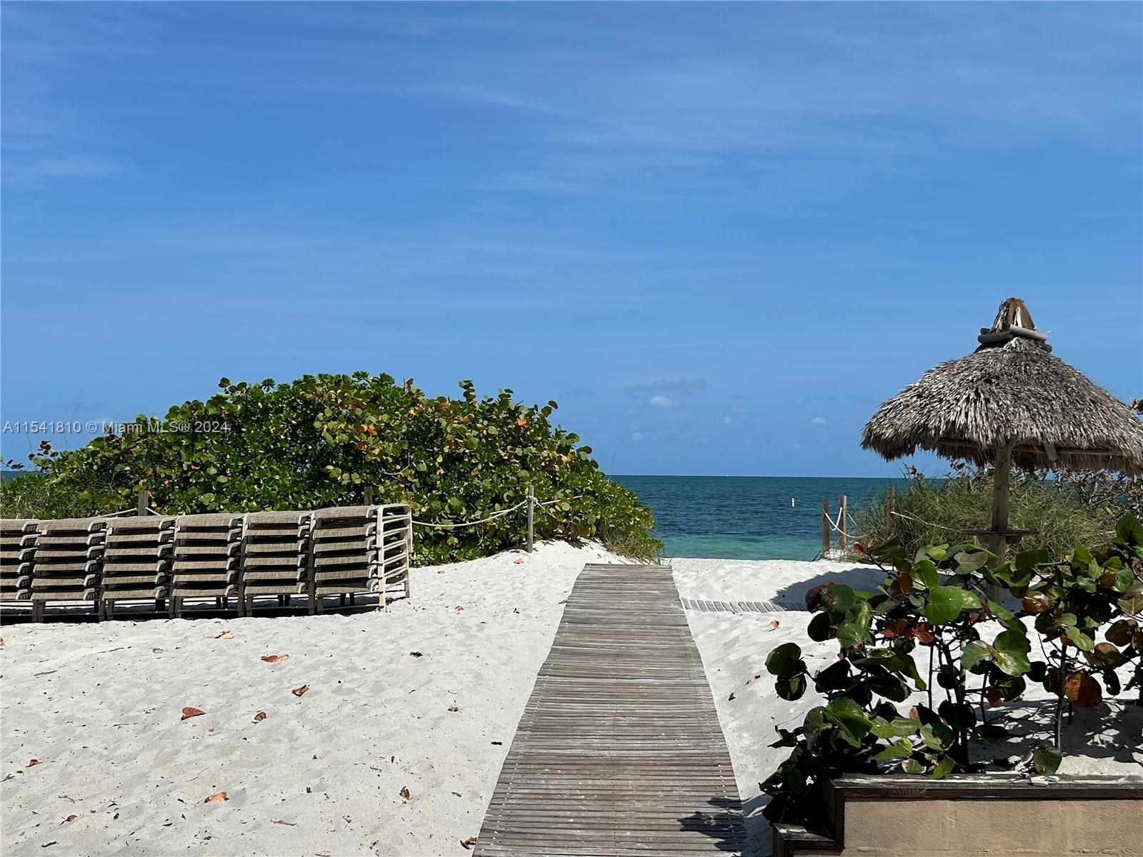 Entrance to the beach.