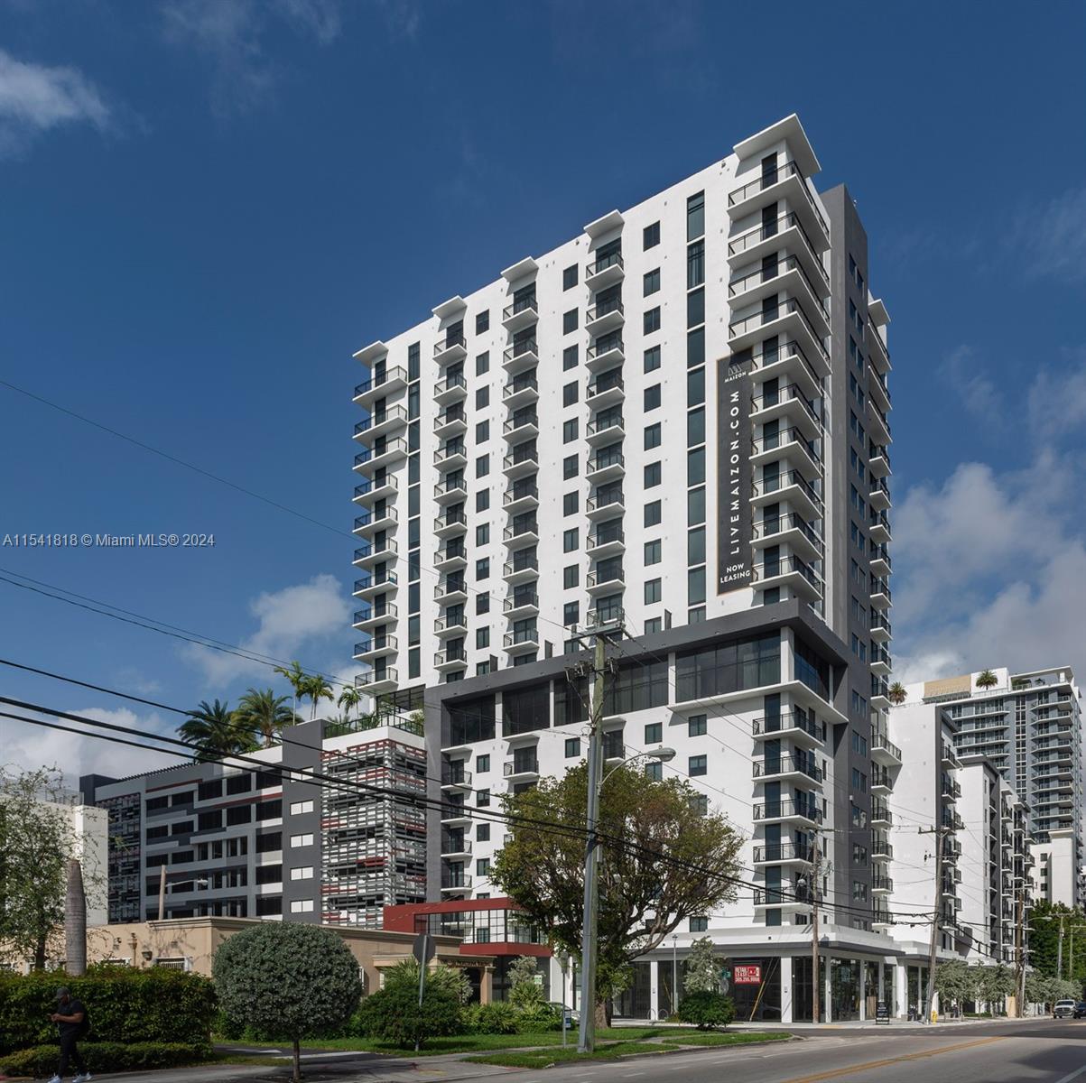 221 SW 12th St #1-0706 For Sale A11541818, FL