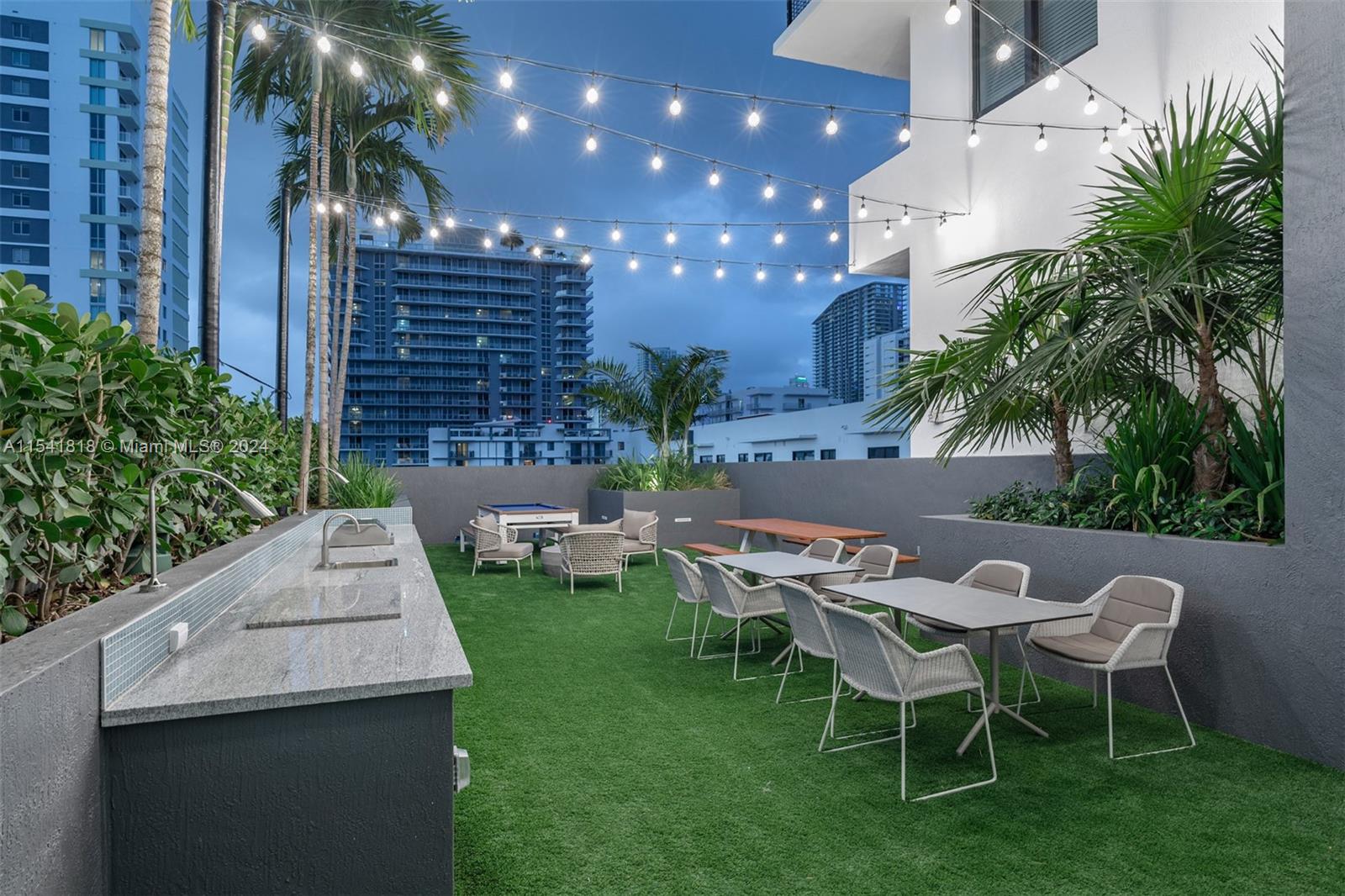 221 SW 12th St 1-0706, Miami, Florida 33130, 1 Bedroom Bedrooms, ,1 BathroomBathrooms,Residentiallease,For Rent,221 SW 12th St 1-0706,A11541818