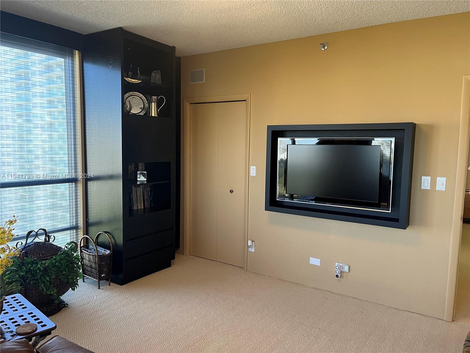 20191 E Country Club Dr 1701, Aventura, Florida 33180, 3 Bedrooms Bedrooms, ,2 BathroomsBathrooms,Residentiallease,For Rent,20191 E Country Club Dr 1701,A11541793