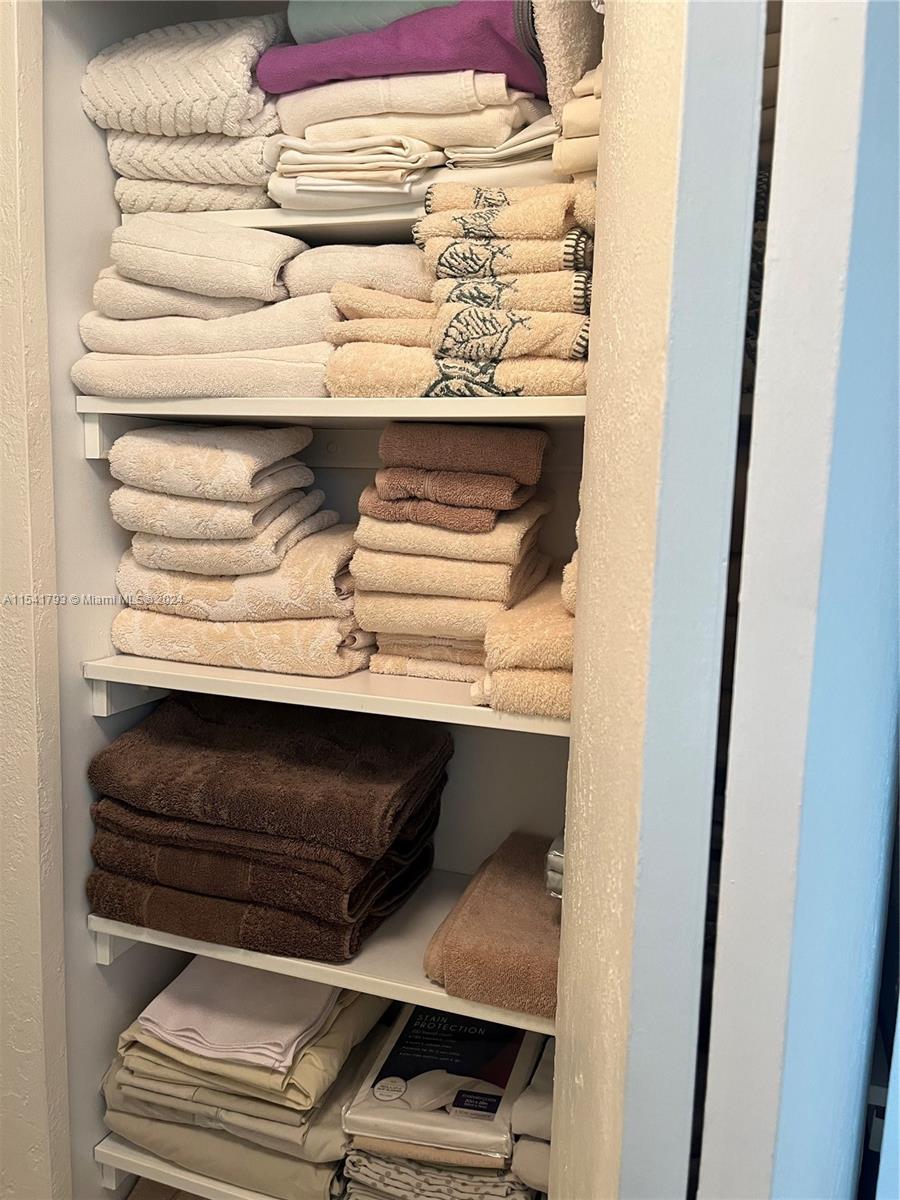 20191 E Country Club Dr 1701, Aventura, Florida 33180, 3 Bedrooms Bedrooms, ,2 BathroomsBathrooms,Residentiallease,For Rent,20191 E Country Club Dr 1701,A11541793