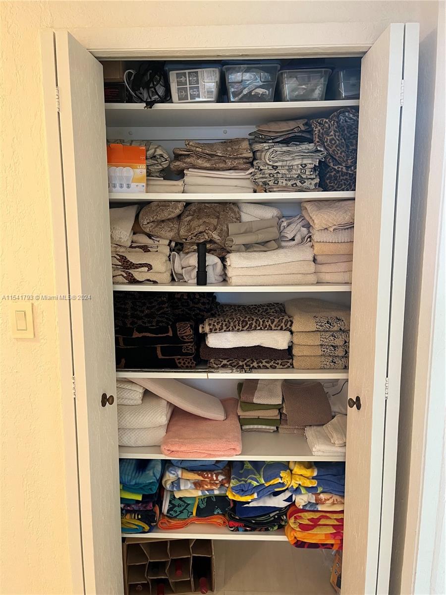 20191 E Country Club Dr 1701, Aventura, Florida 33180, 3 Bedrooms Bedrooms, ,2 BathroomsBathrooms,Residentiallease,For Rent,20191 E Country Club Dr 1701,A11541793