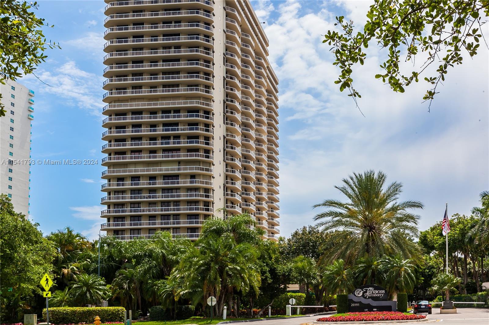 20191 E Country Club Dr 1701, Aventura, Florida 33180, 3 Bedrooms Bedrooms, ,2 BathroomsBathrooms,Residentiallease,For Rent,20191 E Country Club Dr 1701,A11541793