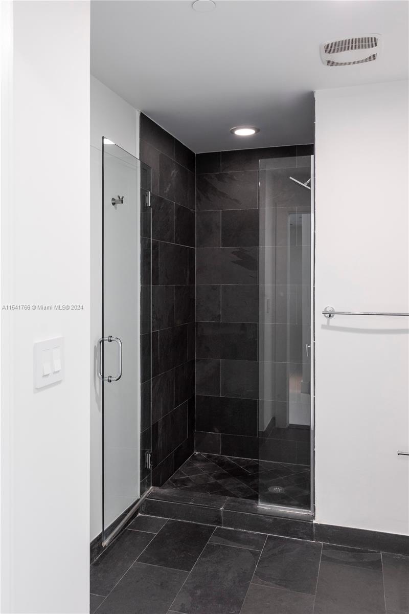 900 Biscayne Blvd 5610, Miami, Florida 33132, 1 Bedroom Bedrooms, ,2 BathroomsBathrooms,Residential,For Sale,900 Biscayne Blvd 5610,A11541766