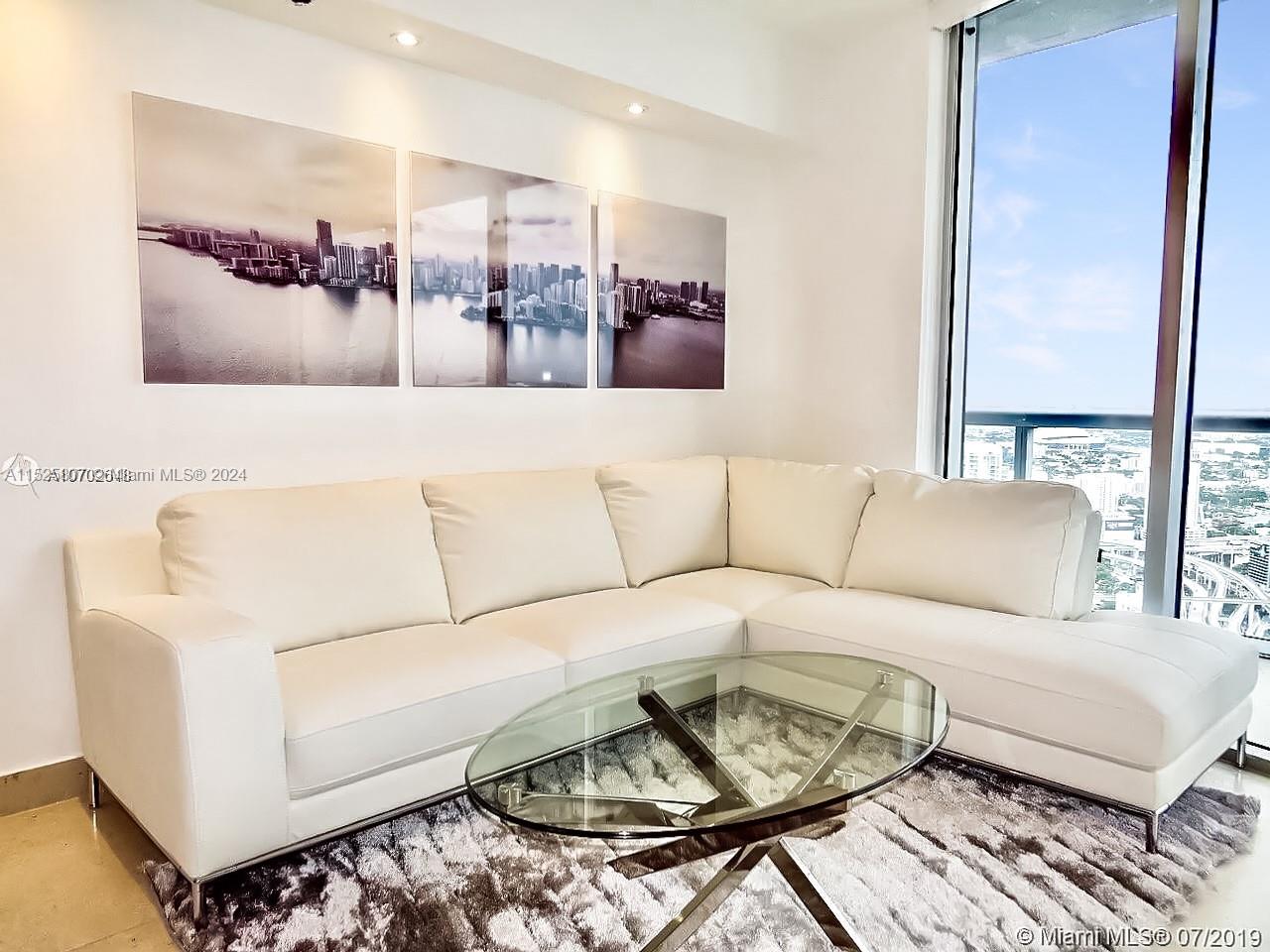465 Brickell Ave 5704, Miami, Florida 33131, 1 Bedroom Bedrooms, ,1 BathroomBathrooms,Residentiallease,For Rent,465 Brickell Ave 5704,A11525807