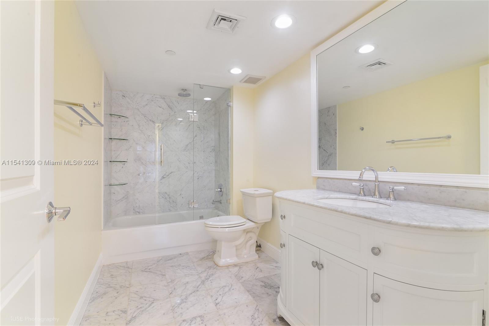 16445 Collins Ave, Sunny Isles Beach, FL, 33160 United States, 3 Bedrooms Bedrooms, ,3 BathroomsBathrooms,Residential,For Sale,Collins Ave,A11541309