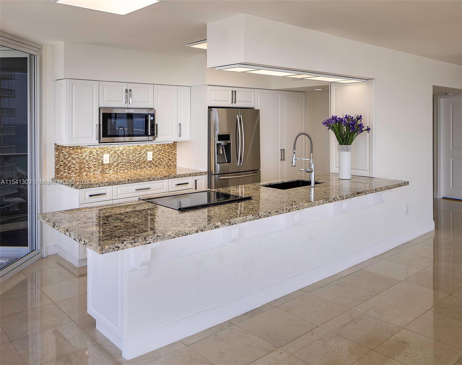 16445 Collins Ave, Sunny Isles Beach, FL, 33160 United States, 3 Bedrooms Bedrooms, ,3 BathroomsBathrooms,Residential,For Sale,Collins Ave,A11541309