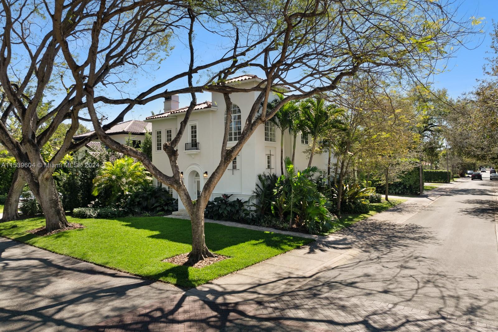 1320 San Benito Ave, Coral Gables, Florida 33134, 3 Bedrooms Bedrooms, ,3 BathroomsBathrooms,Residential,For Sale,1320 San Benito Ave,A11539604