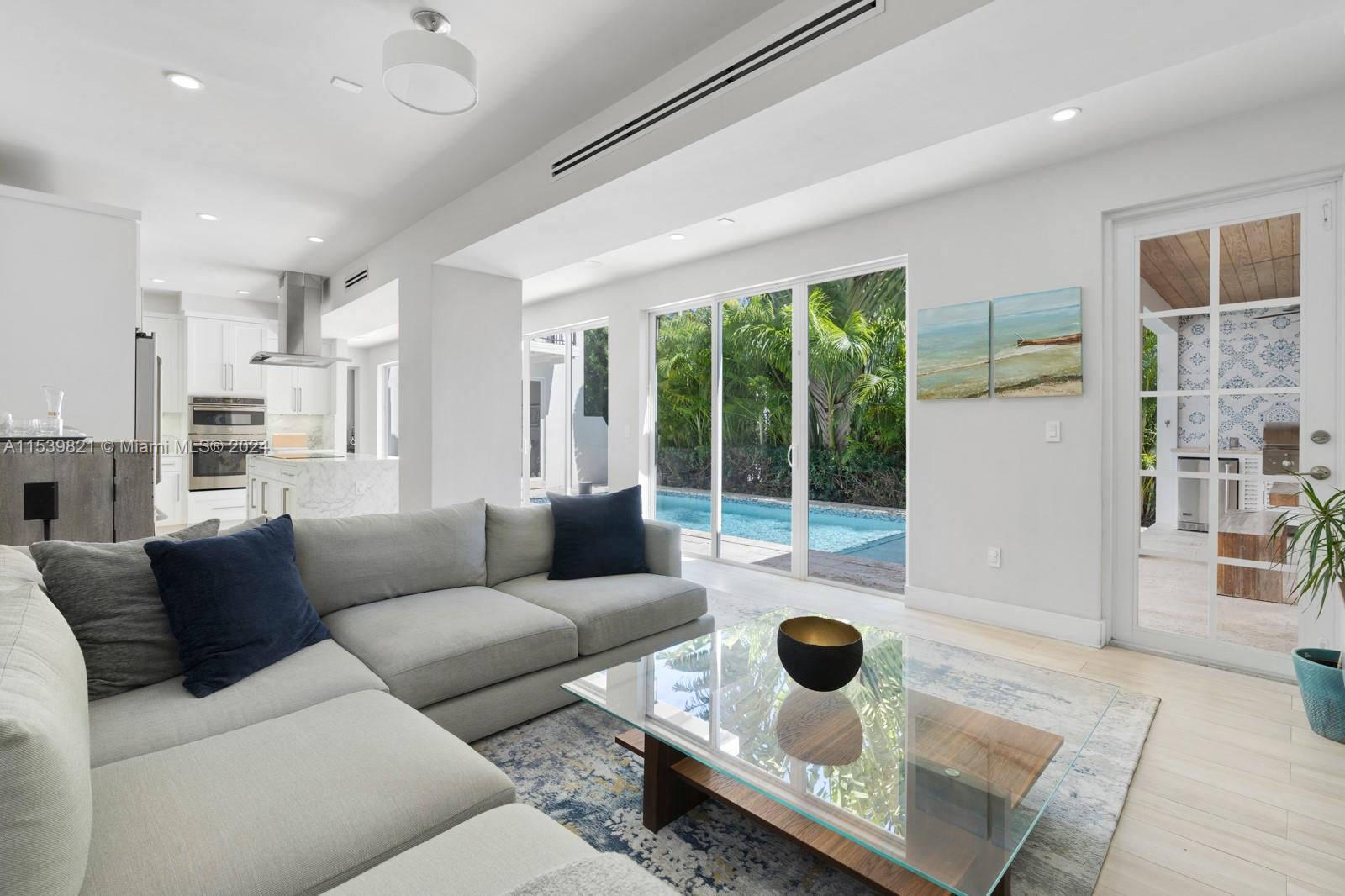 1320 San Benito Ave, Coral Gables, Florida 33134, 3 Bedrooms Bedrooms, ,3 BathroomsBathrooms,Residentiallease,For Rent,1320 San Benito Ave,A11539821