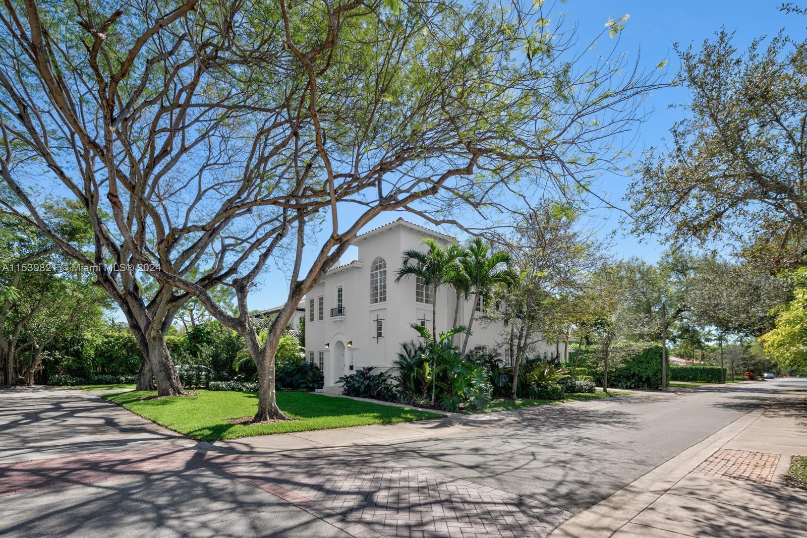1320 San Benito Ave, Coral Gables, Florida 33134, 3 Bedrooms Bedrooms, ,3 BathroomsBathrooms,Residentiallease,For Rent,1320 San Benito Ave,A11539821