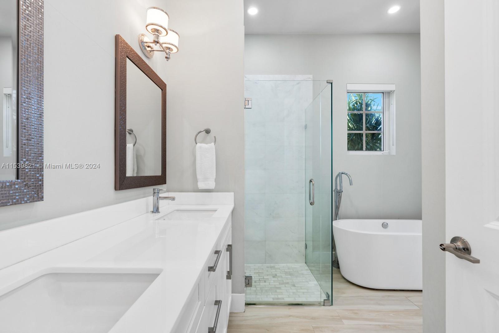 1320 San Benito Ave, Coral Gables, Florida 33134, 3 Bedrooms Bedrooms, ,3 BathroomsBathrooms,Residentiallease,For Rent,1320 San Benito Ave,A11539821