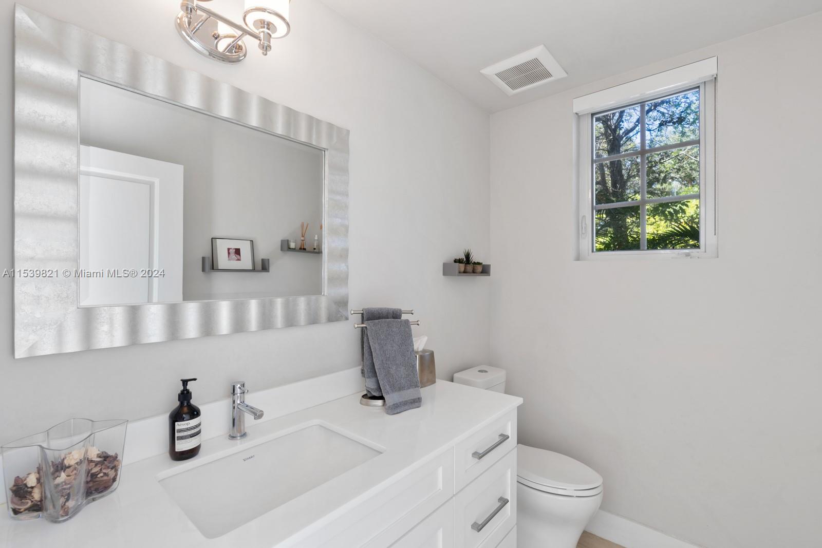 1320 San Benito Ave, Coral Gables, Florida 33134, 3 Bedrooms Bedrooms, ,3 BathroomsBathrooms,Residentiallease,For Rent,1320 San Benito Ave,A11539821