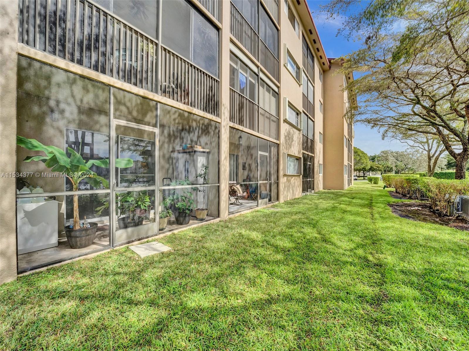 13700 11th St, Pembroke Pines, FL, 33027 United States, 1 Bedroom Bedrooms, ,1 BathroomBathrooms,Residential,For Sale,11th St,A11534377