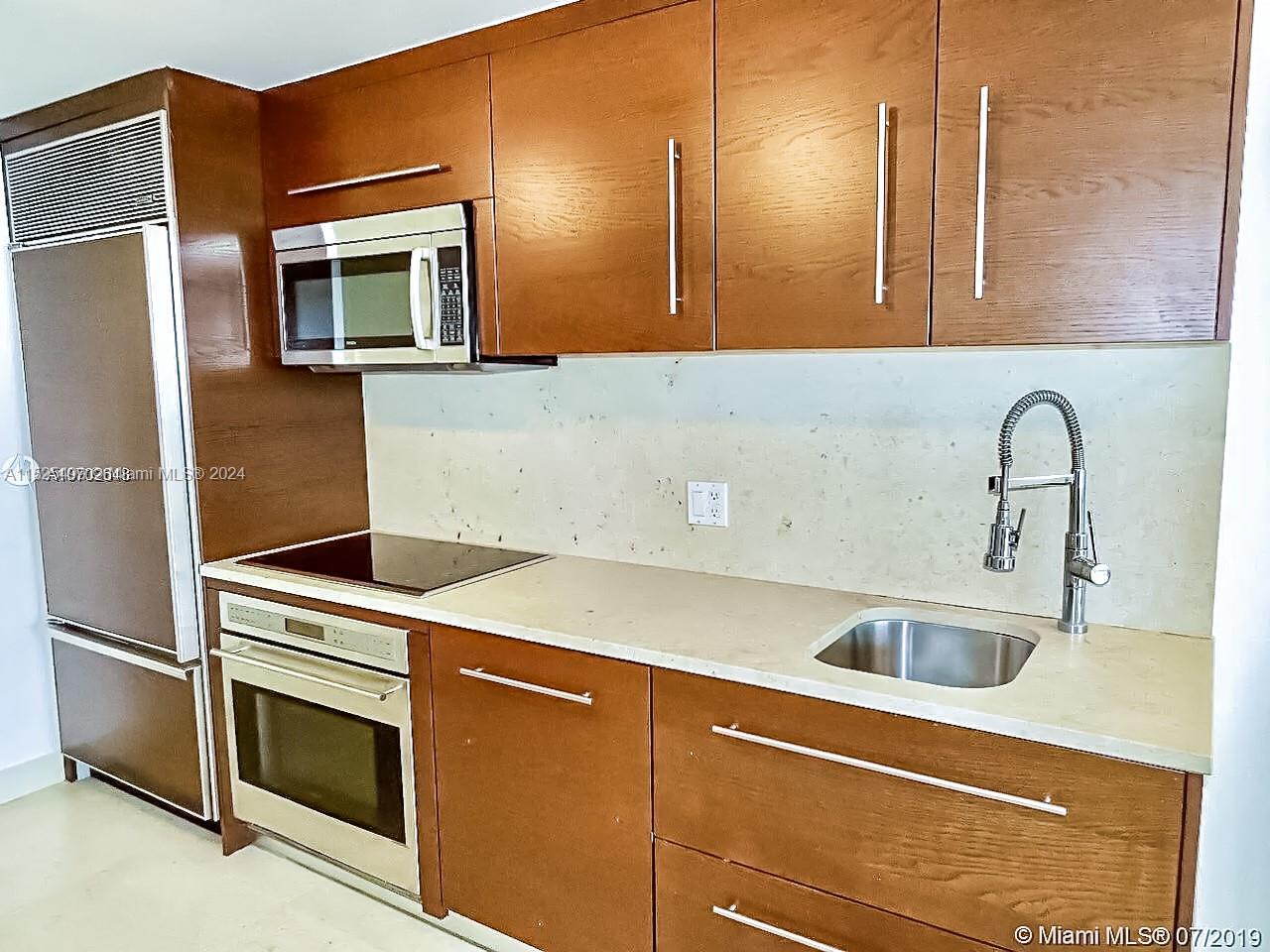 465 Brickell Ave 5704, Miami, Florida 33131, 1 Bedroom Bedrooms, ,1 BathroomBathrooms,Residential,For Sale,465 Brickell Ave 5704,A11525499