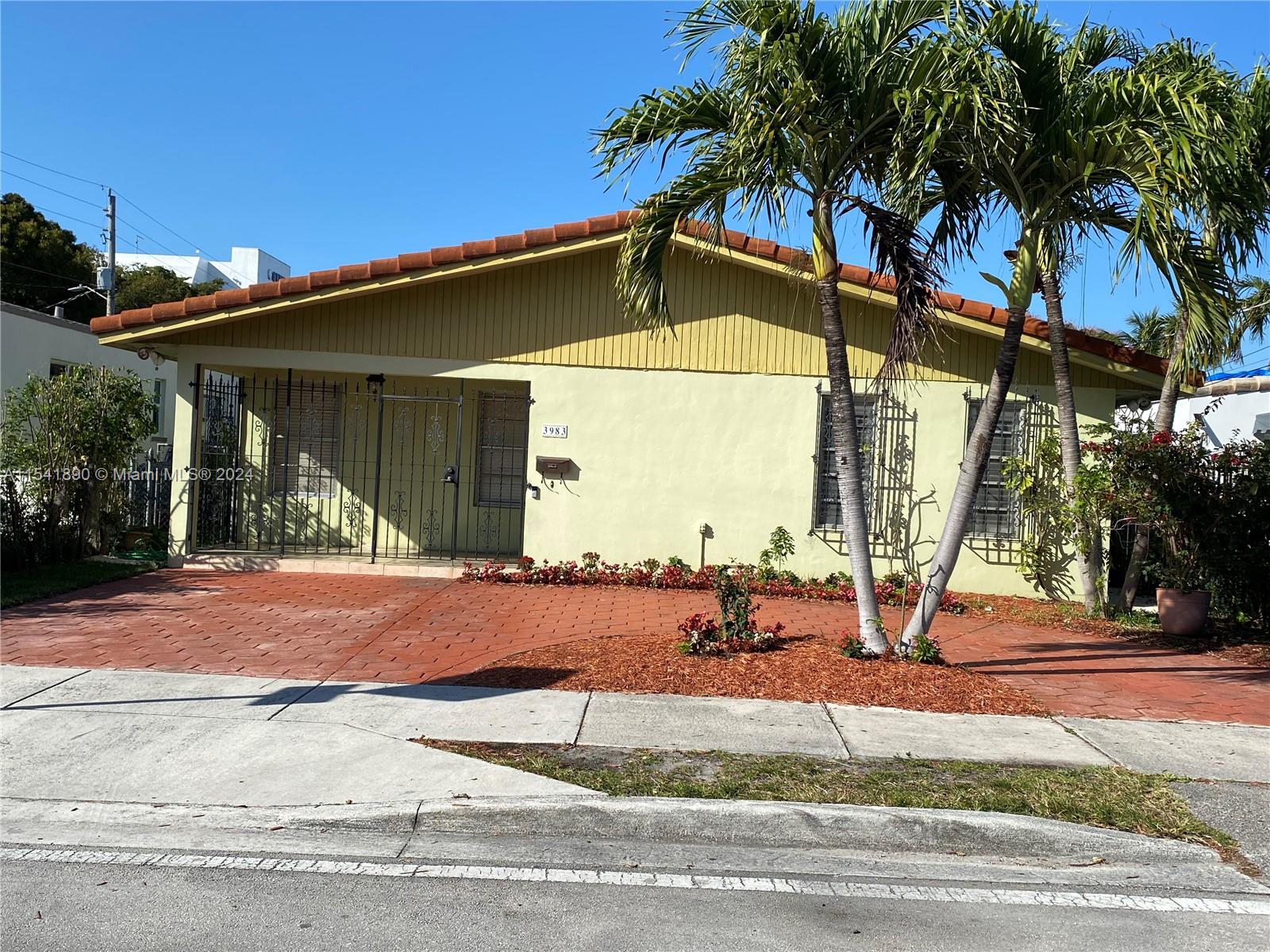 3983 SW 2nd St, Miami, Florida 33134, 3 Bedrooms Bedrooms, ,2 BathroomsBathrooms,Residential,For Sale,3983 SW 2nd St,A11541890
