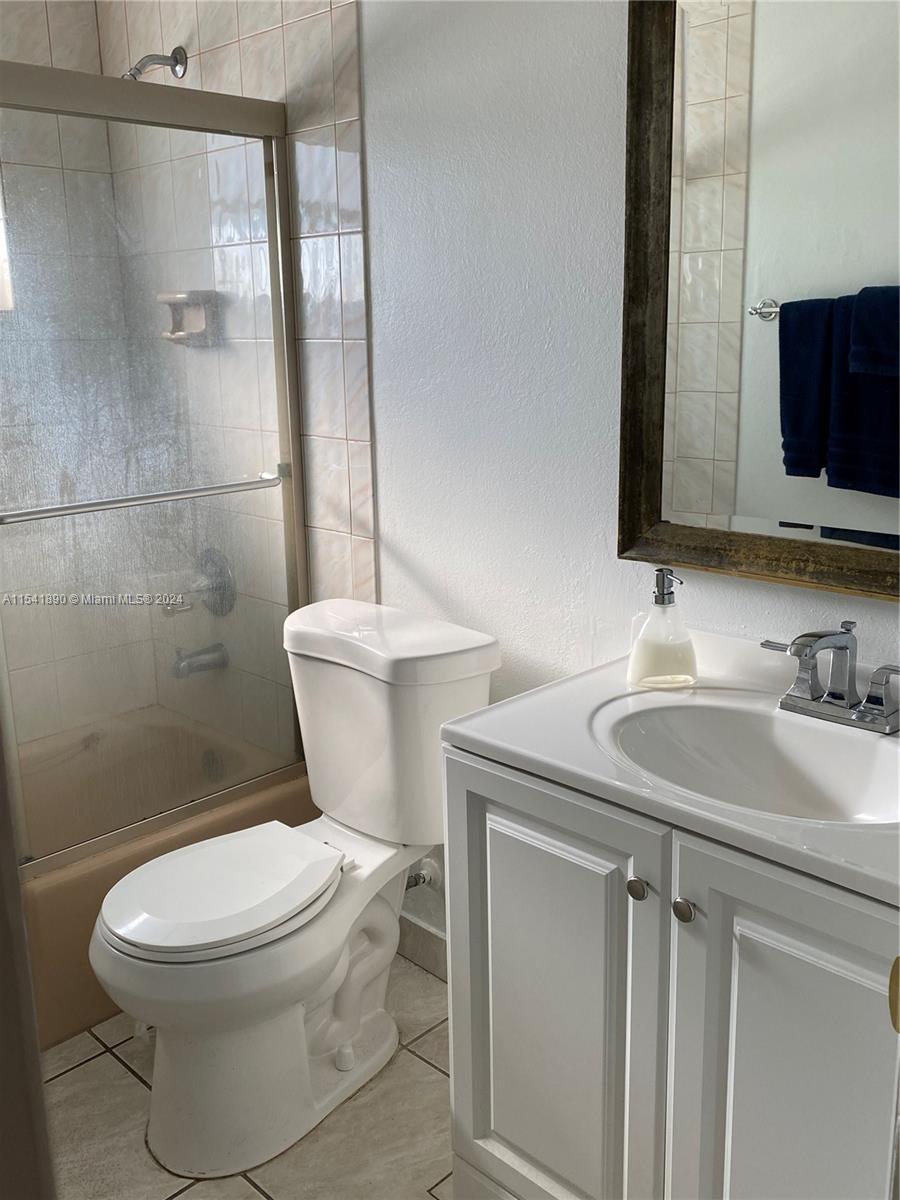 3983 SW 2nd St, Miami, Florida 33134, 3 Bedrooms Bedrooms, ,2 BathroomsBathrooms,Residential,For Sale,3983 SW 2nd St,A11541890
