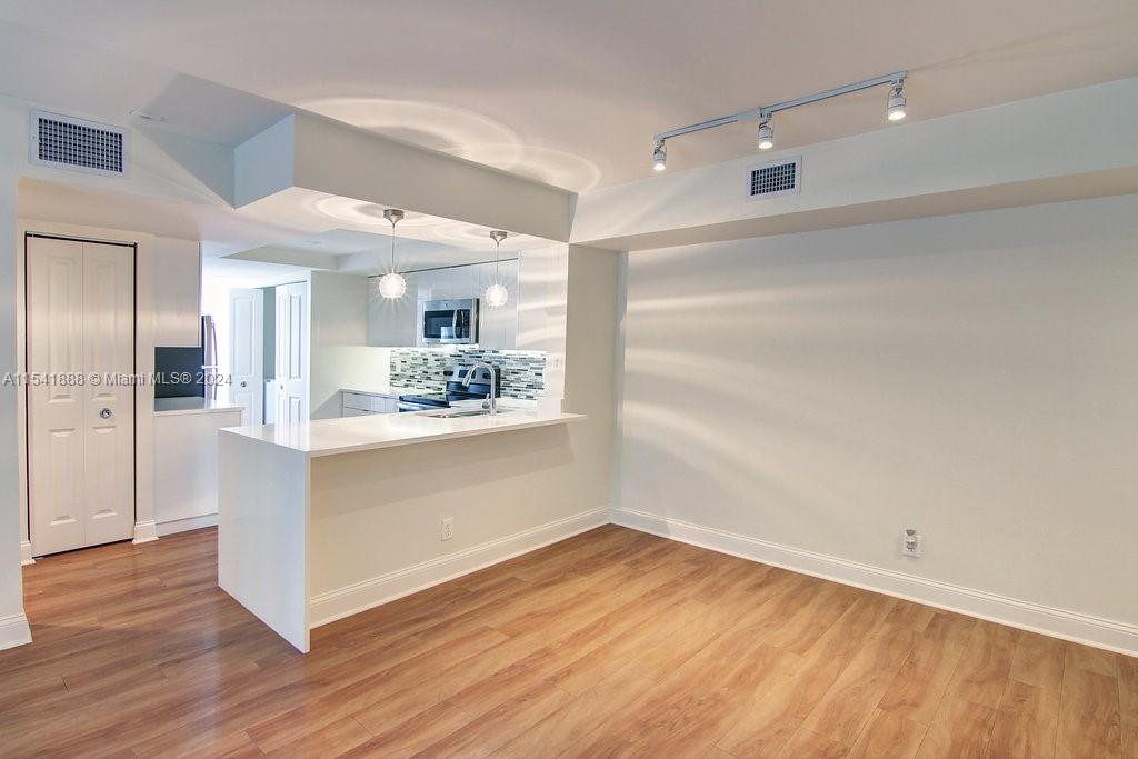 3605 NE 207th St 3203, Aventura, Florida 33180, 2 Bedrooms Bedrooms, ,2 BathroomsBathrooms,Residentiallease,For Rent,3605 NE 207th St 3203,A11541888