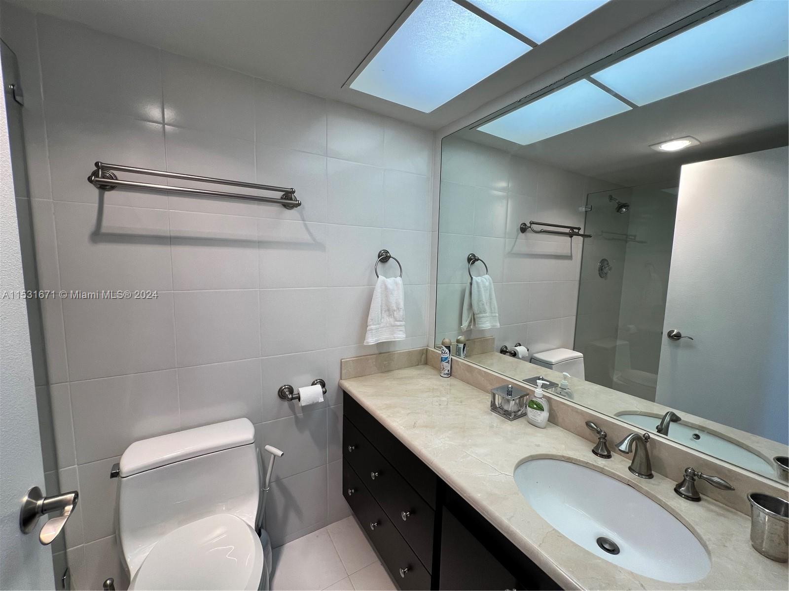301 174th St, Sunny Isles Beach, FL, 33160 United States, 2 Bedrooms Bedrooms, ,2 BathroomsBathrooms,Residential,For Sale,174th St,A11531671