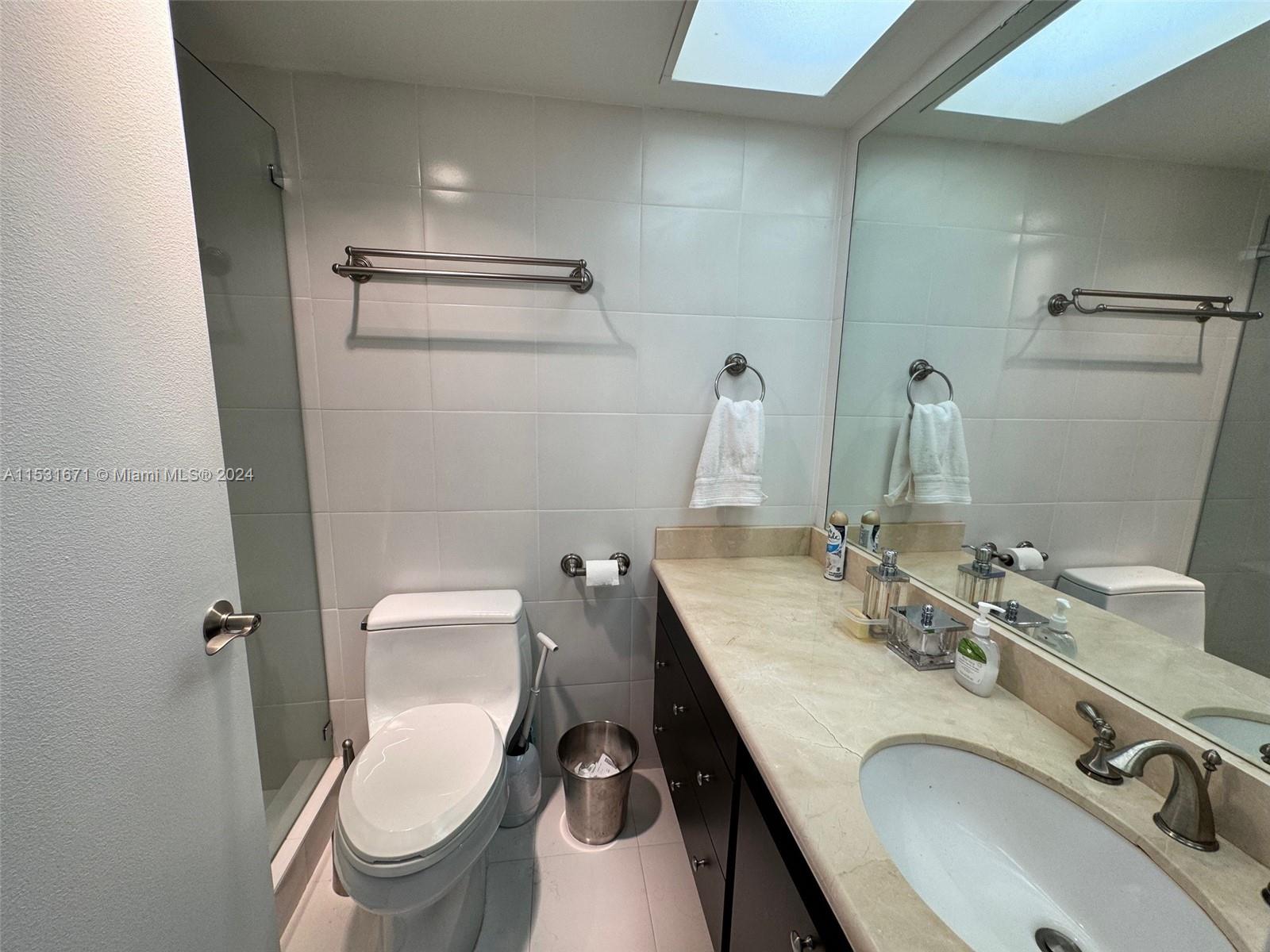 301 174th St, Sunny Isles Beach, FL, 33160 United States, 2 Bedrooms Bedrooms, ,2 BathroomsBathrooms,Residential,For Sale,174th St,A11531671