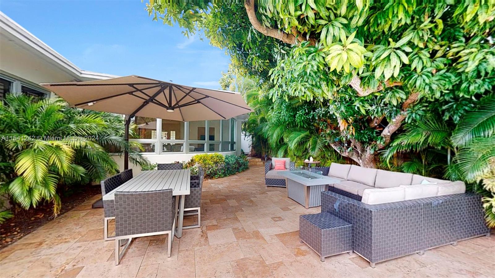 650 Shore Dr, Miami Beach, FL, 33141 United States, 4 Bedrooms Bedrooms, ,3 BathroomsBathrooms,Residential,For Sale,Shore Dr,A11541242