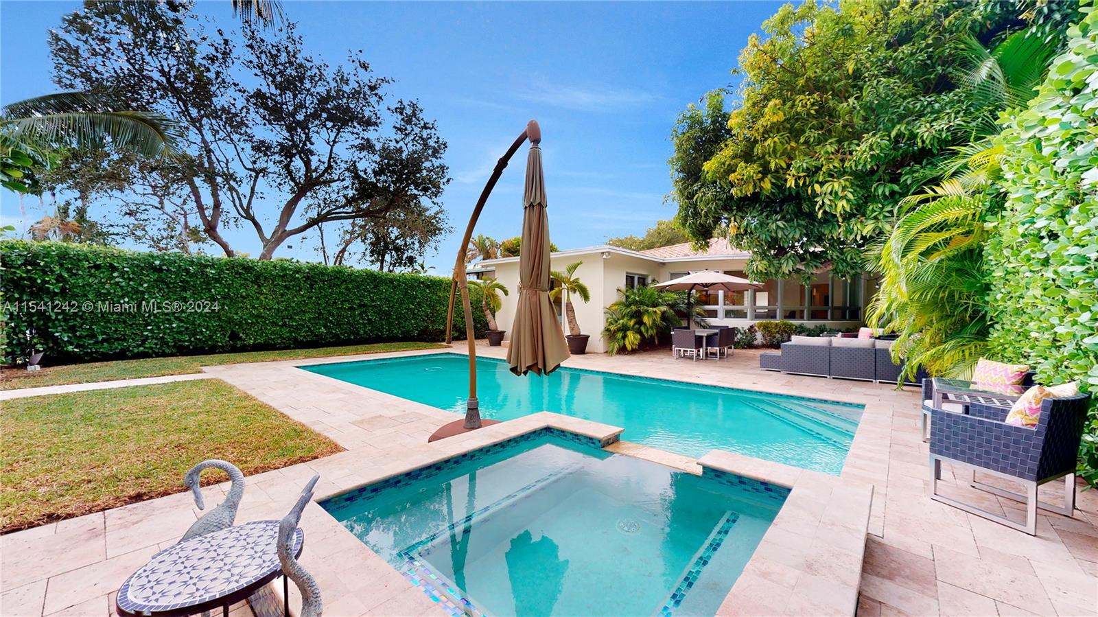 650 Shore Dr, Miami Beach, FL, 33141 United States, 4 Bedrooms Bedrooms, ,3 BathroomsBathrooms,Residential,For Sale,Shore Dr,A11541242