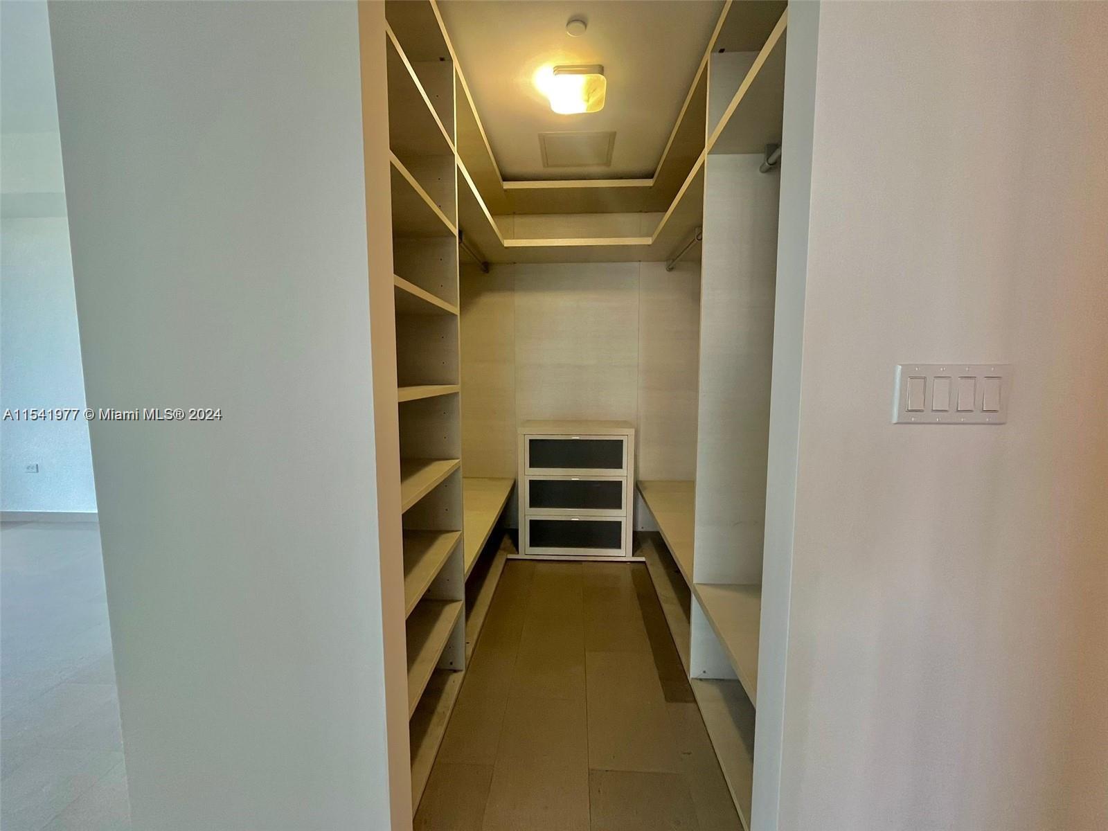 88 SW 7th St 1511, Miami, Florida 33130, 2 Bedrooms Bedrooms, ,2 BathroomsBathrooms,Residentiallease,For Rent,88 SW 7th St 1511,A11541977