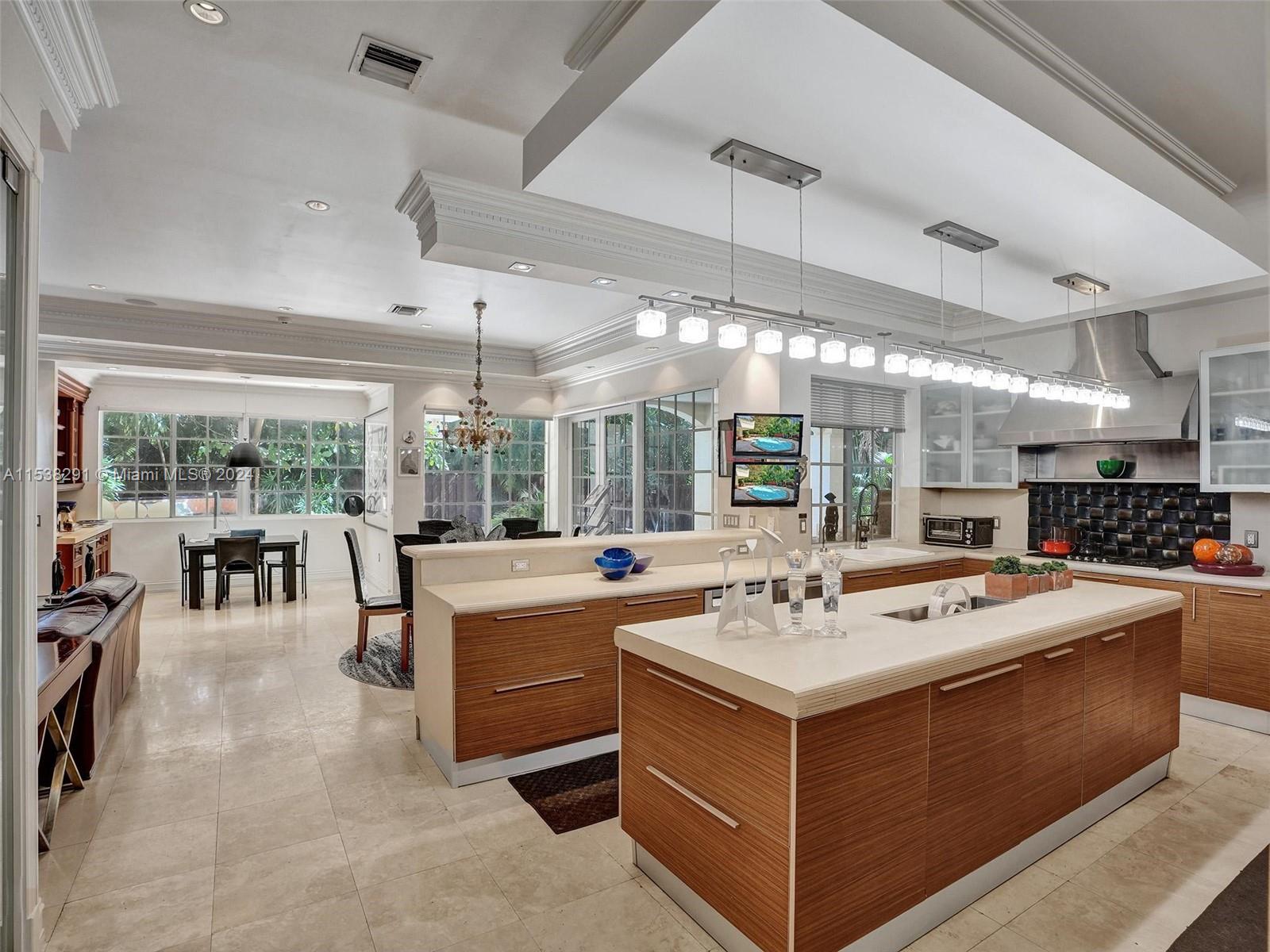 333 Golden Beach Dr, Golden Beach, FL, 33160 United States, 5 Bedrooms Bedrooms, ,5 BathroomsBathrooms,Residential,For Sale,Golden Beach Dr,A11538291