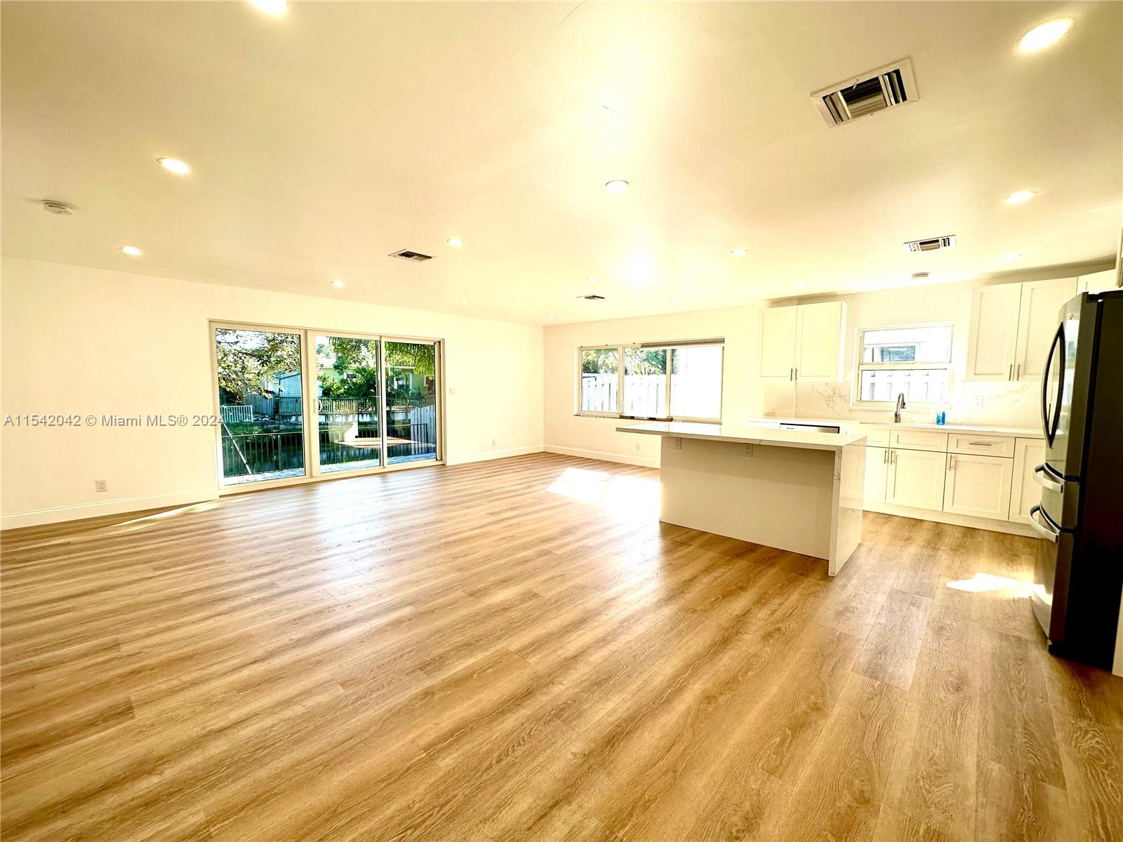 3042 Hayes St, Hollywood, Florida 33021, 3 Bedrooms Bedrooms, ,2 BathroomsBathrooms,Residentiallease,For Rent,3042 Hayes St,A11542042