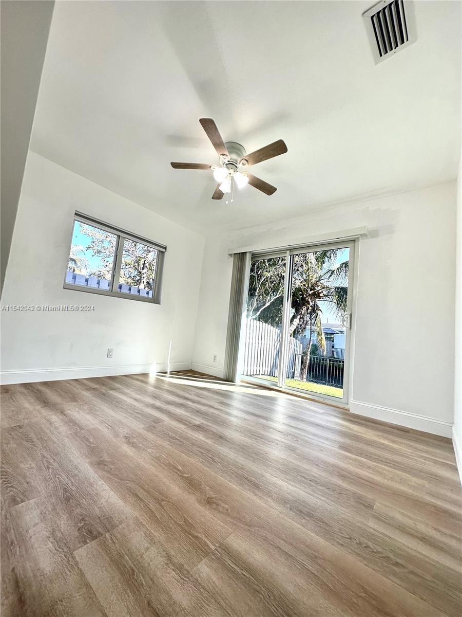 3042 Hayes St, Hollywood, Florida 33021, 3 Bedrooms Bedrooms, ,2 BathroomsBathrooms,Residentiallease,For Rent,3042 Hayes St,A11542042