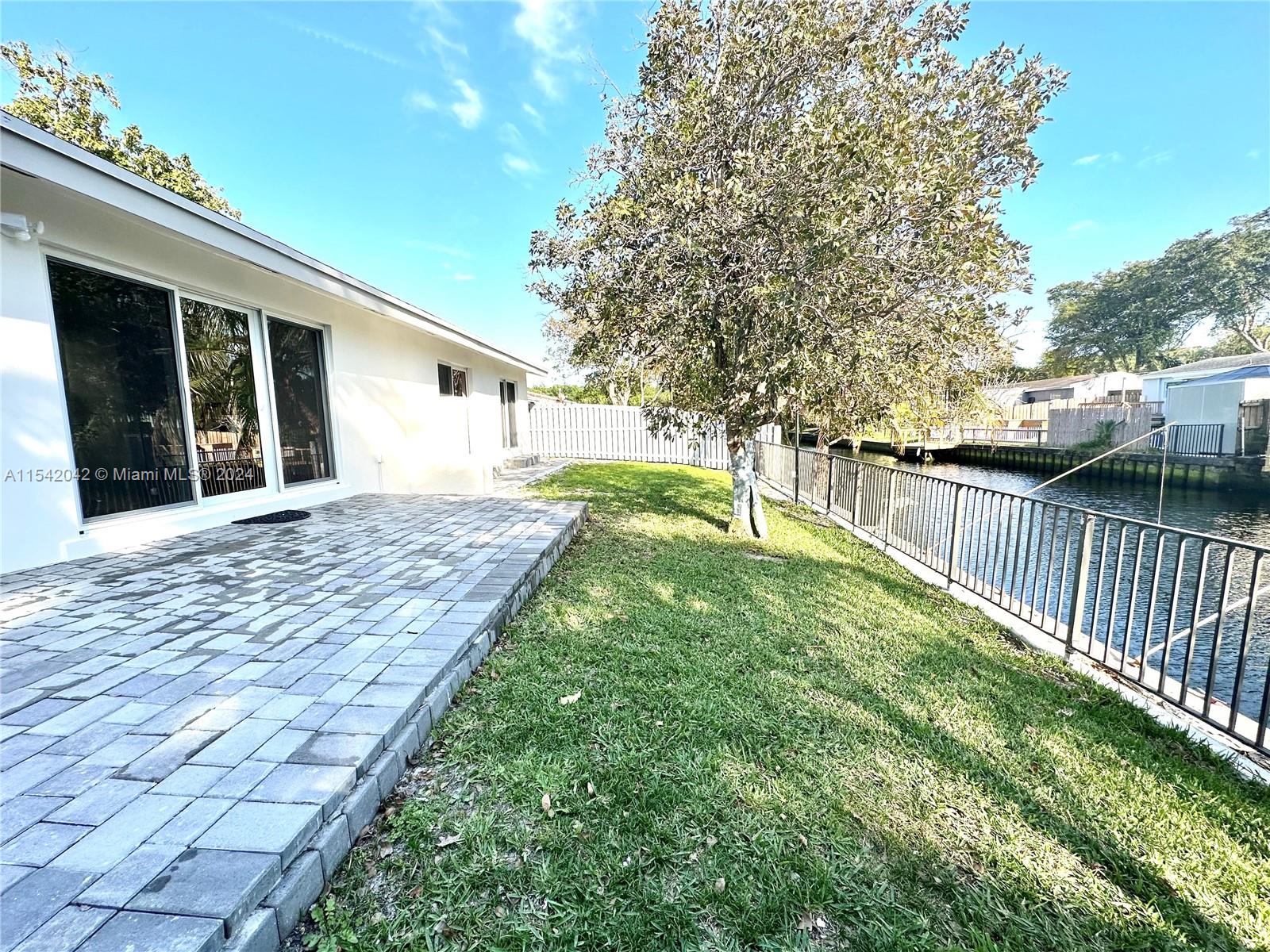 3042 Hayes St, Hollywood, Florida 33021, 3 Bedrooms Bedrooms, ,2 BathroomsBathrooms,Residentiallease,For Rent,3042 Hayes St,A11542042