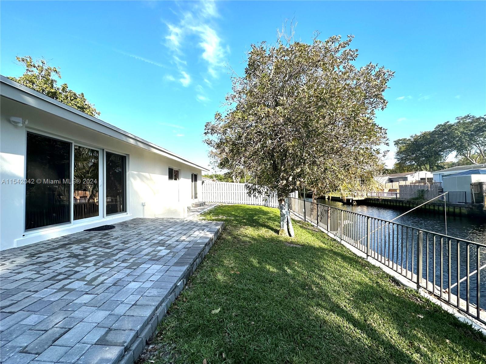 3042 Hayes St, Hollywood, Florida 33021, 3 Bedrooms Bedrooms, ,2 BathroomsBathrooms,Residentiallease,For Rent,3042 Hayes St,A11542042