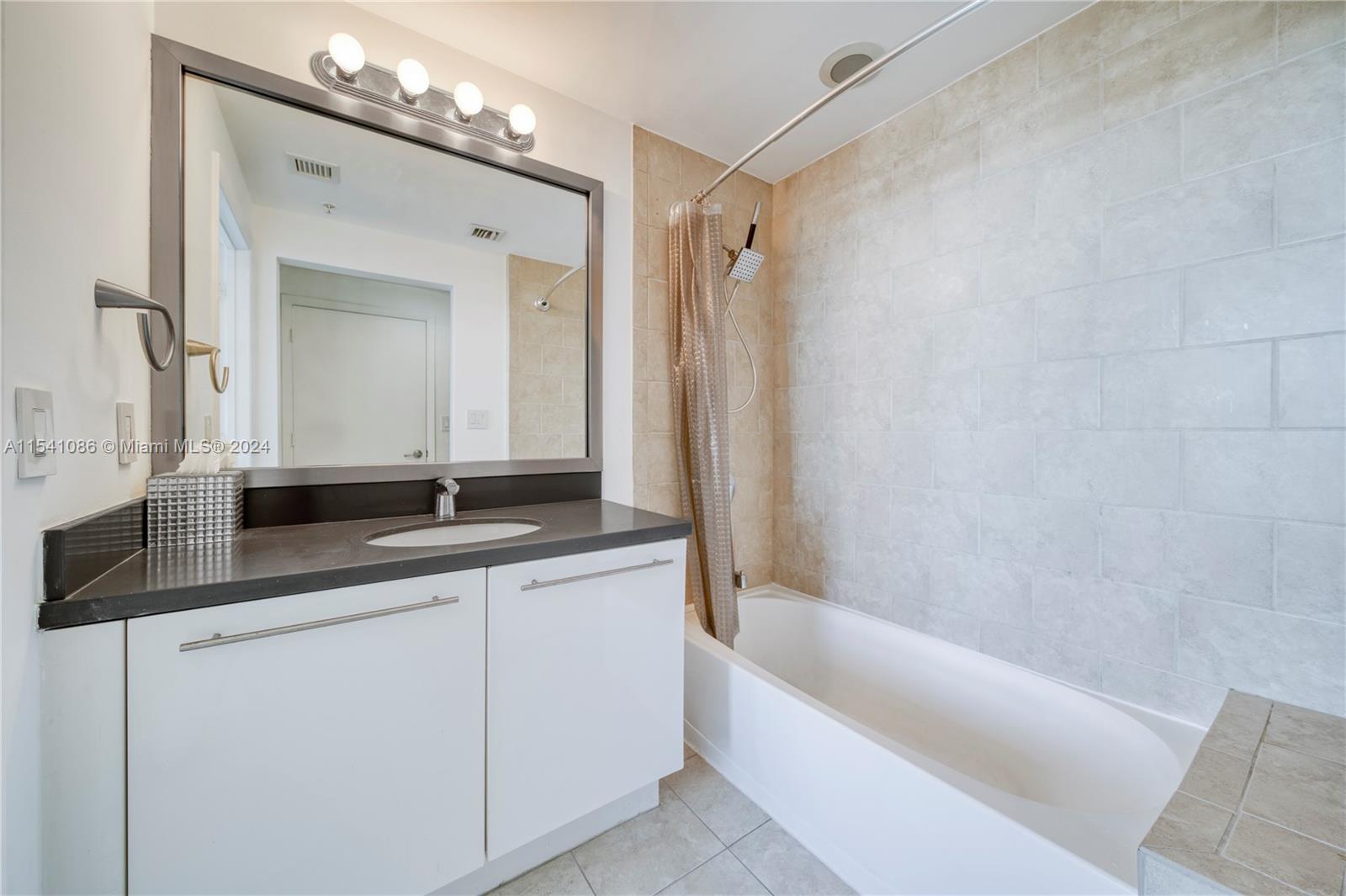90 SW 3rd St 3607, Miami, Florida 33130, 2 Bedrooms Bedrooms, ,2 BathroomsBathrooms,Residential,For Sale,90 SW 3rd St 3607,A11541086