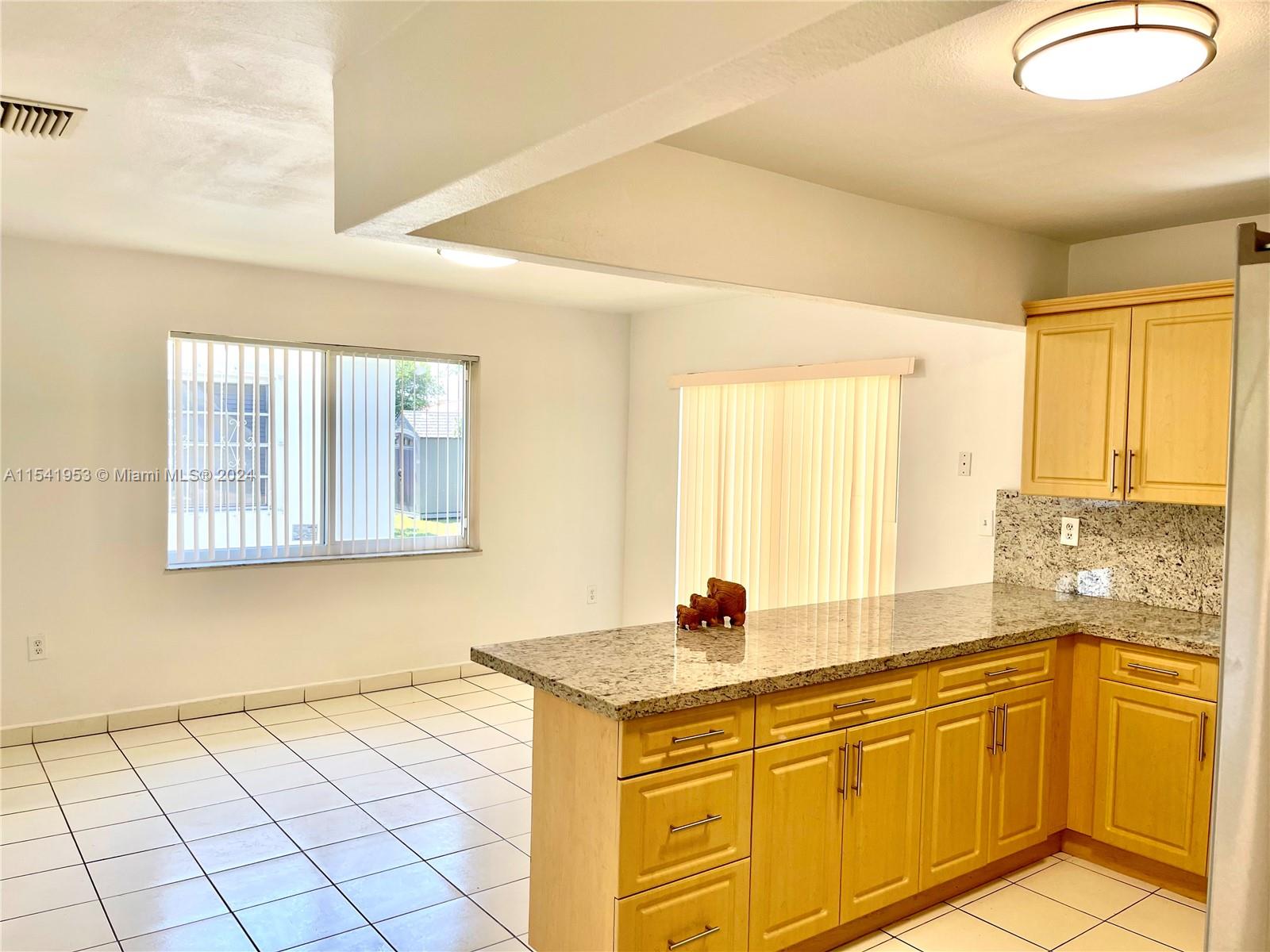dinning room/kitchen