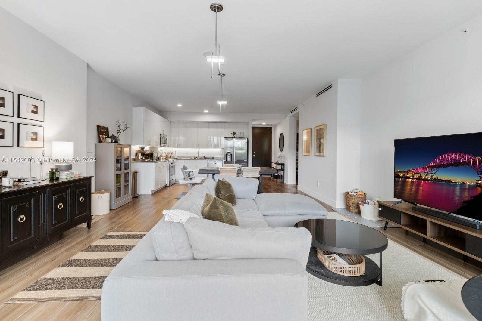 3265 BIRD AVENUE 201, Miami, Florida 33133, 2 Bedrooms Bedrooms, ,2 BathroomsBathrooms,Residential,For Sale,3265 BIRD AVENUE 201,A11542003