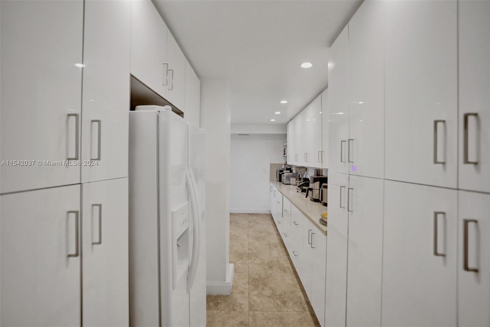 20335 W Country Club Dr 2005, Aventura, Florida 33180, 3 Bedrooms Bedrooms, ,2 BathroomsBathrooms,Residential,For Sale,20335 W Country Club Dr 2005,A11542037