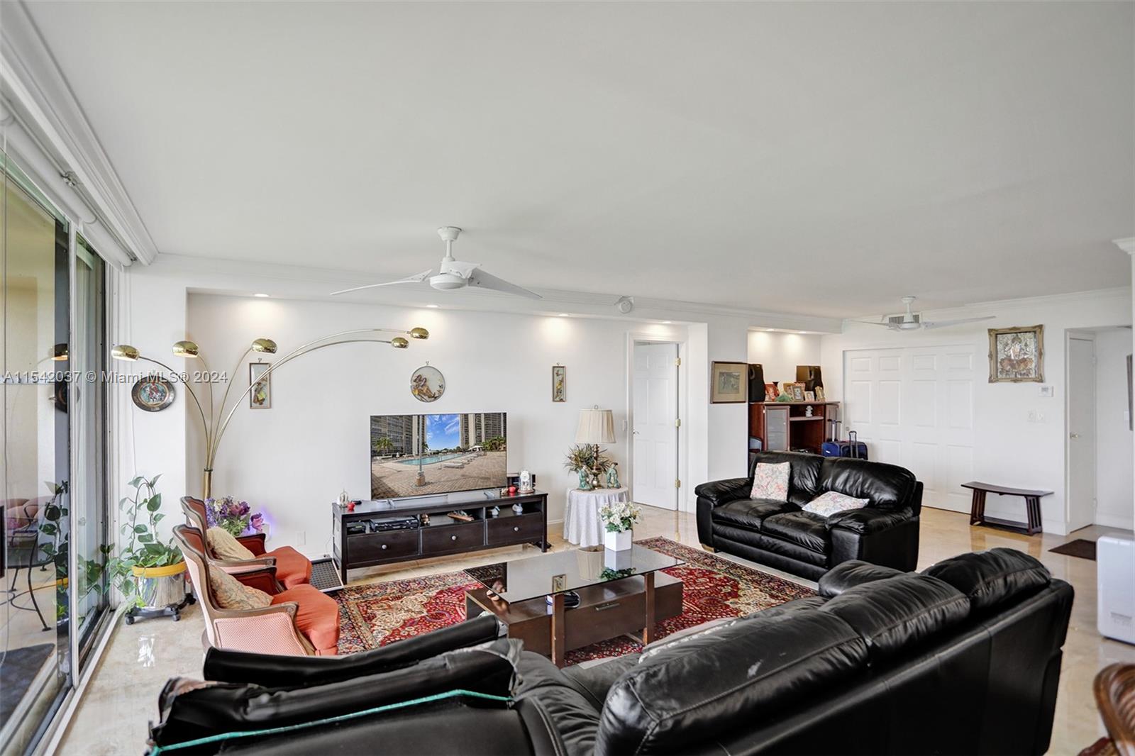 20335 W Country Club Dr 2005, Aventura, Florida 33180, 3 Bedrooms Bedrooms, ,2 BathroomsBathrooms,Residential,For Sale,20335 W Country Club Dr 2005,A11542037