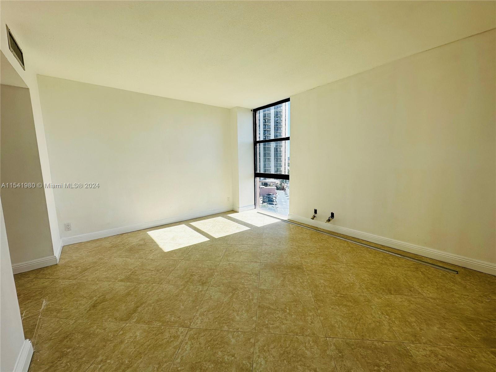 20301 W Country Club Dr 729, Aventura, Florida 33180, 2 Bedrooms Bedrooms, ,2 BathroomsBathrooms,Residential,For Sale,20301 W Country Club Dr 729,A11541980