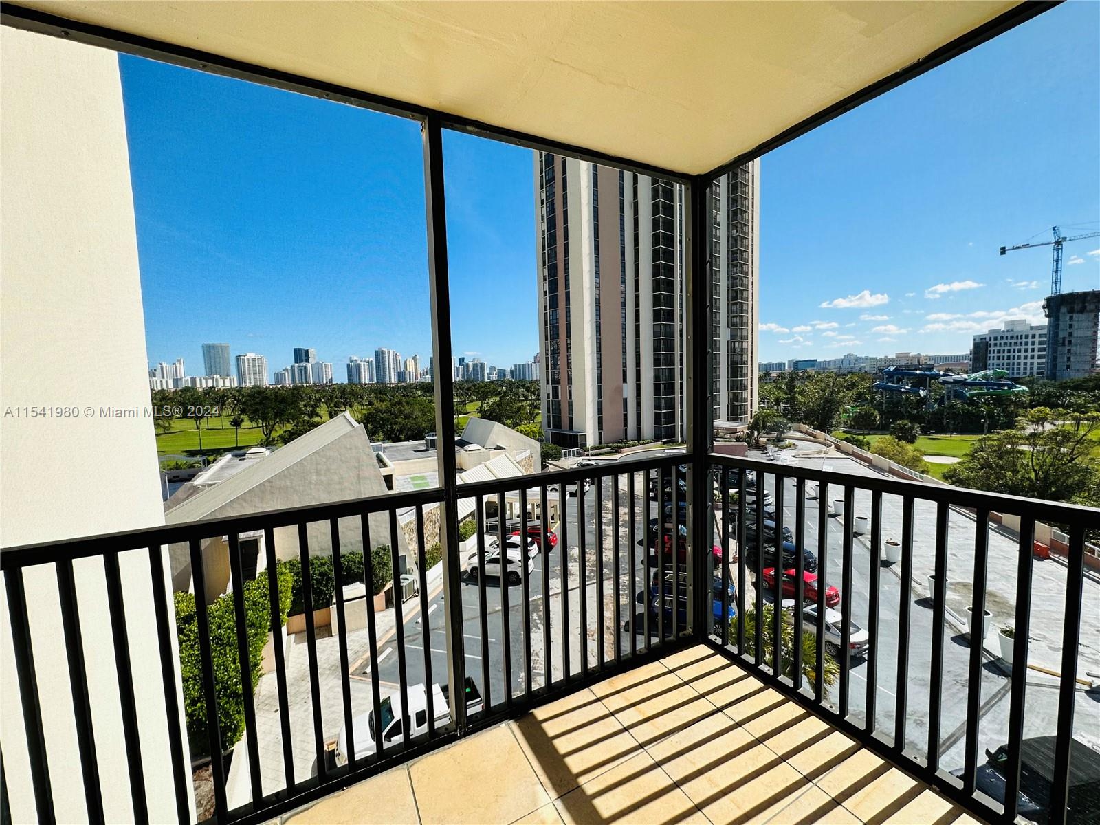 20301 W Country Club Dr 729, Aventura, Florida 33180, 2 Bedrooms Bedrooms, ,2 BathroomsBathrooms,Residential,For Sale,20301 W Country Club Dr 729,A11541980