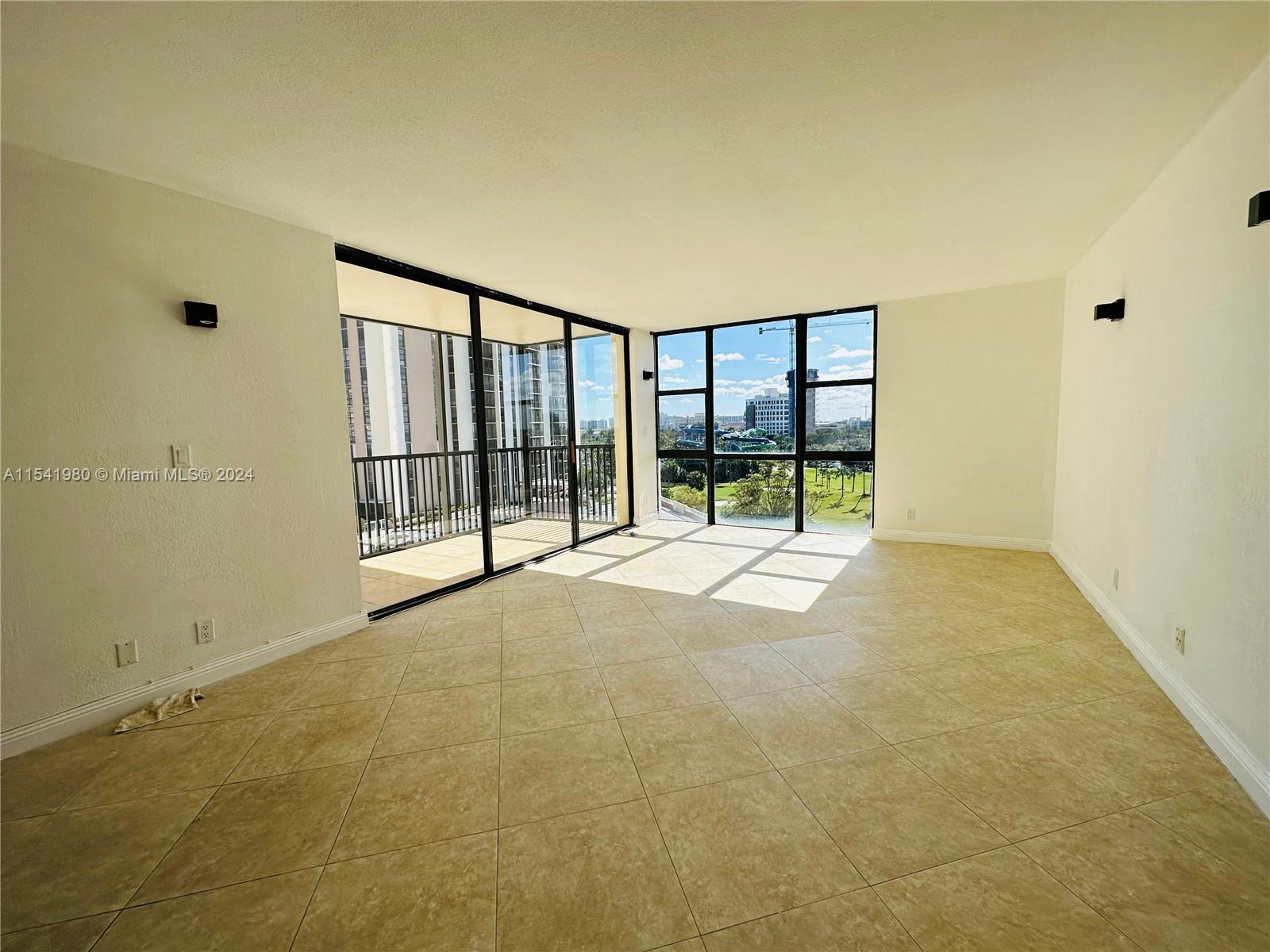 20301 W Country Club Dr 729, Aventura, Florida 33180, 2 Bedrooms Bedrooms, ,2 BathroomsBathrooms,Residential,For Sale,20301 W Country Club Dr 729,A11541980