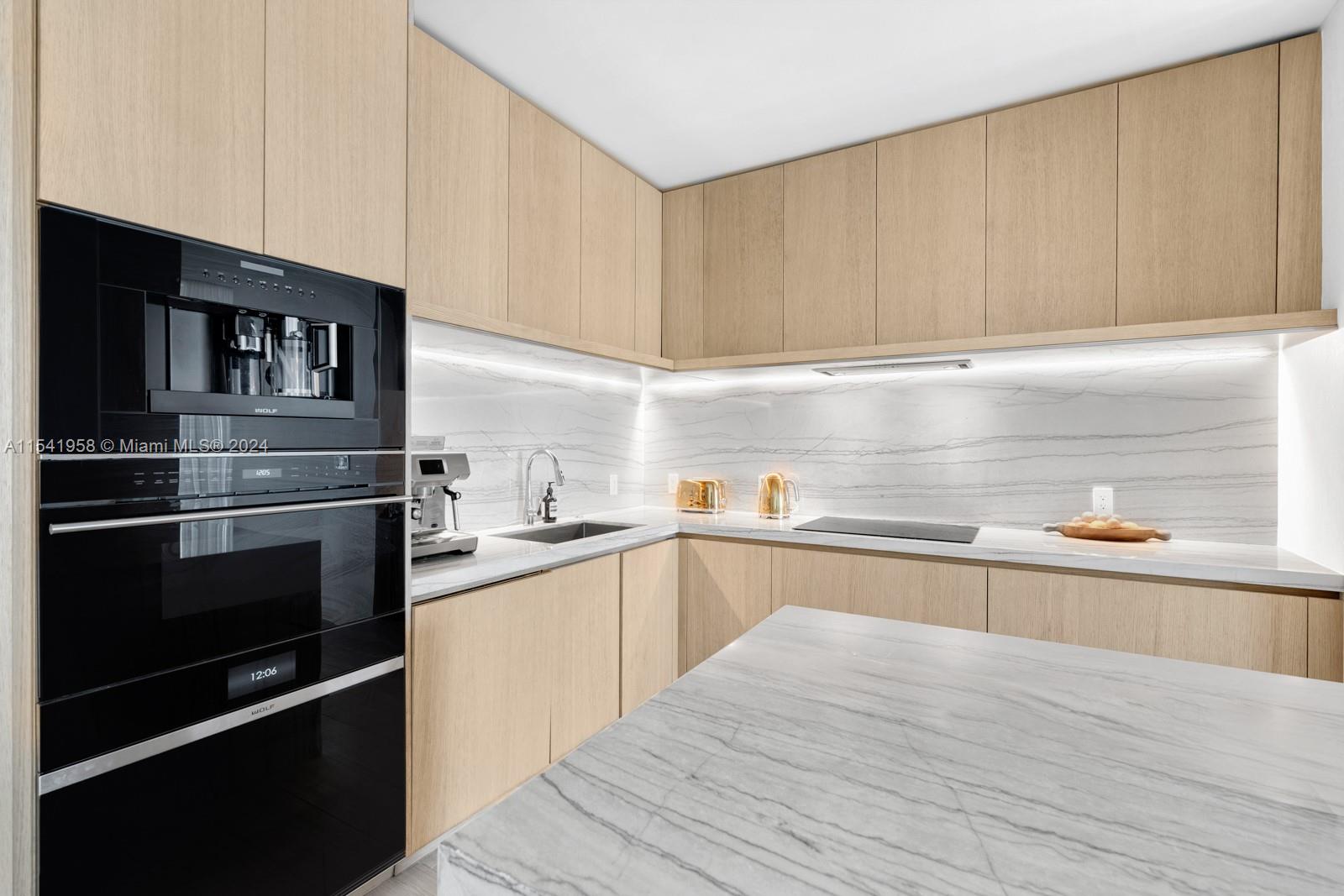 8701 Collins Ave, Miami Beach, FL, 33154 United States, 2 Bedrooms Bedrooms, ,2 BathroomsBathrooms,Residential,For Sale,Collins Ave,A11541958